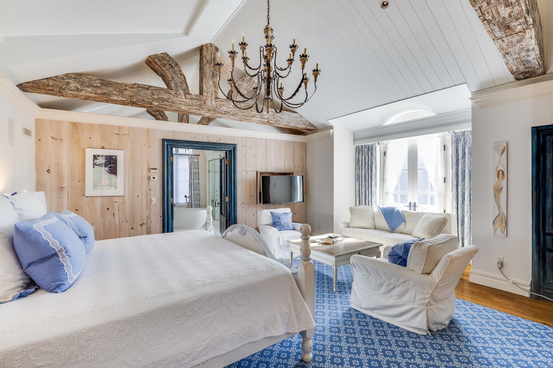 Cotuit, Massachusetts 02635, United States, 6 Bedrooms Bedrooms, ,8 BathroomsBathrooms,Residential,Active,14588