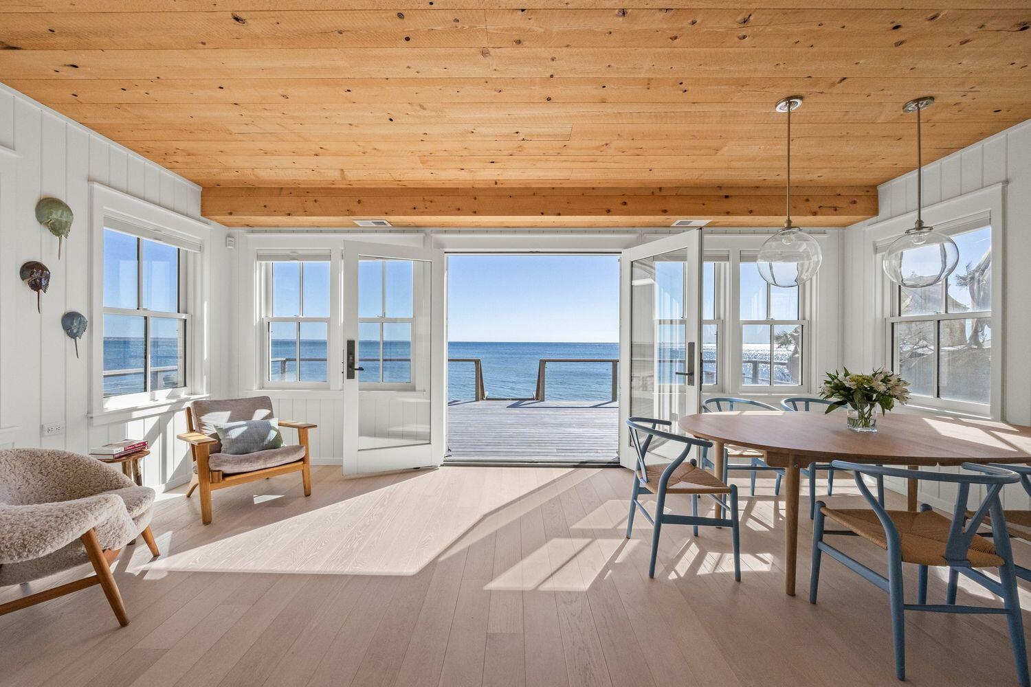 613 Commercial Street