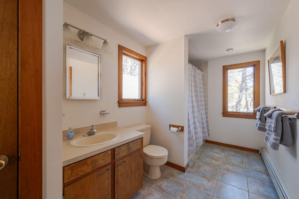 Wellfleet, Massachusetts 02667, United States, 3 Bedrooms Bedrooms, ,2 BathroomsBathrooms,Residential,Active,99933