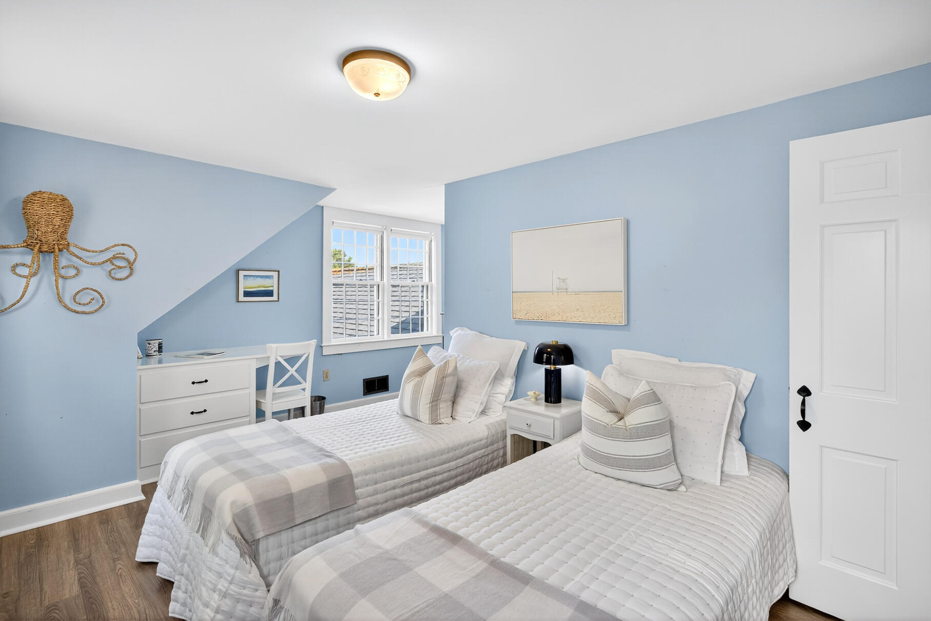 Harwich, Massachusetts 02645, United States, 4 Bedrooms Bedrooms, ,2 BathroomsBathrooms,Residential,Active,169593