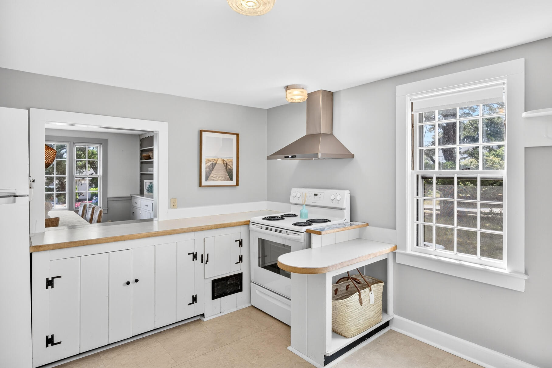 Harwich, Massachusetts 02645, United States, 4 Bedrooms Bedrooms, ,2 BathroomsBathrooms,Residential,Active,169593