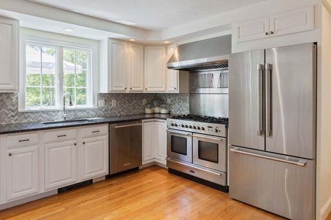 Single Family Residence in East Falmouth MA 61 Terrence Avenue 11.jpg