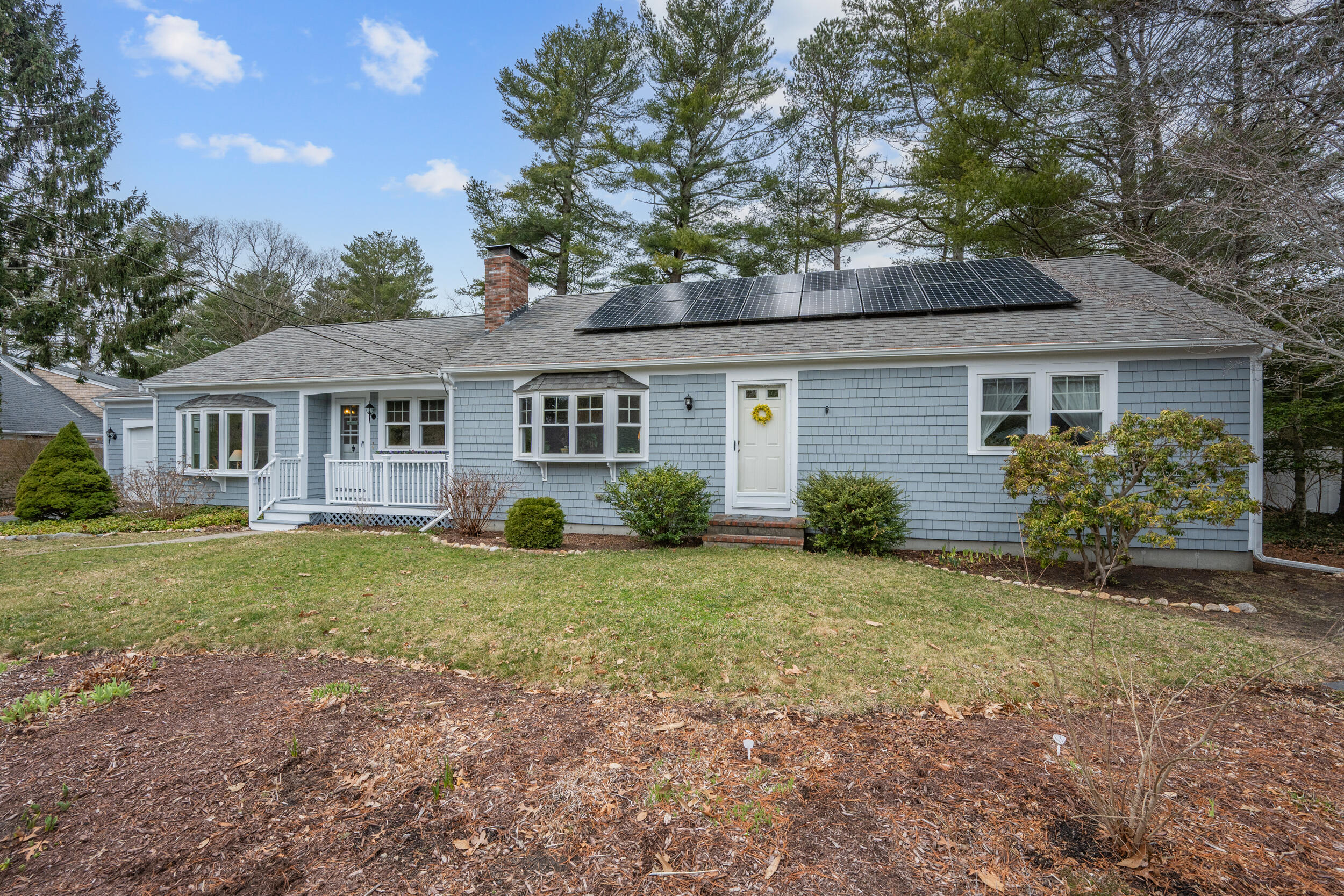 Centerville, Massachusetts 02632, United States, 2 Bedrooms Bedrooms, ,3 BathroomsBathrooms,Residential,Active,96189