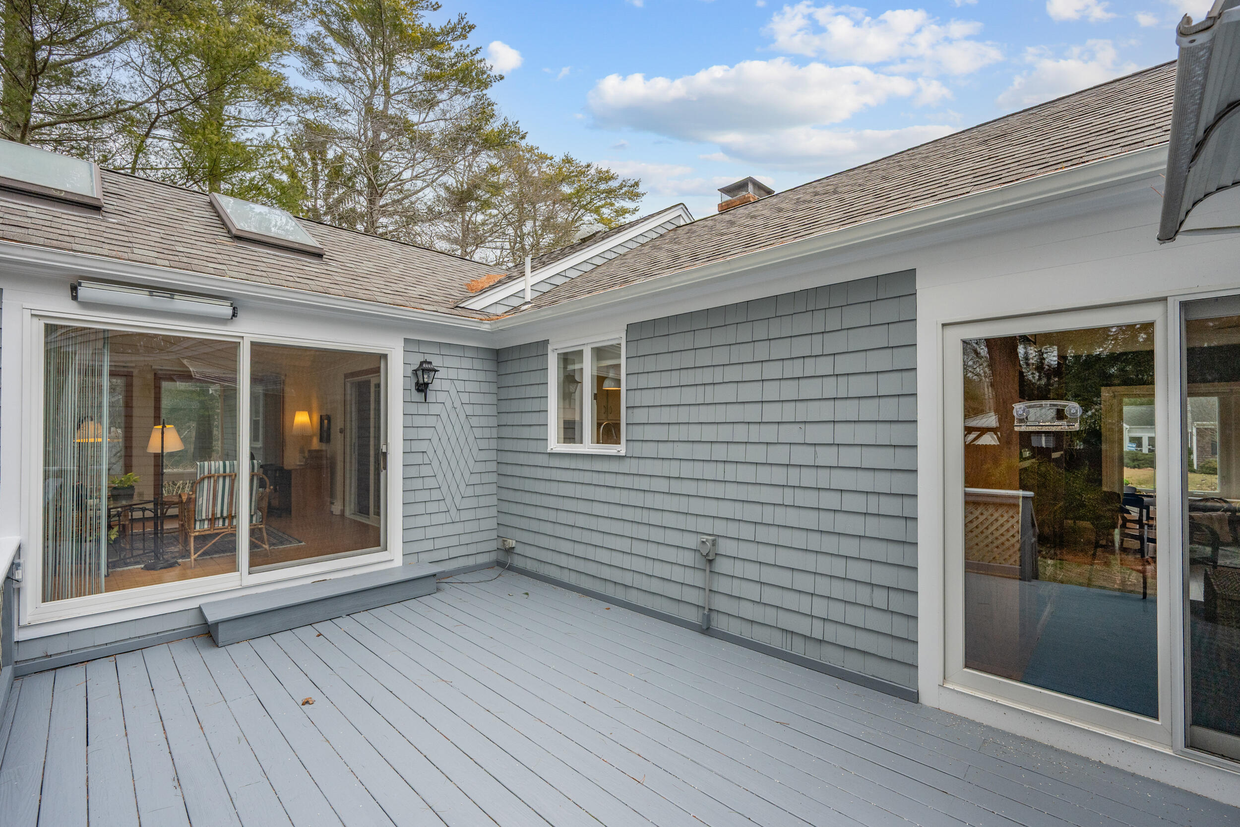 Centerville, Massachusetts 02632, United States, 2 Bedrooms Bedrooms, ,3 BathroomsBathrooms,Residential,Active,96189