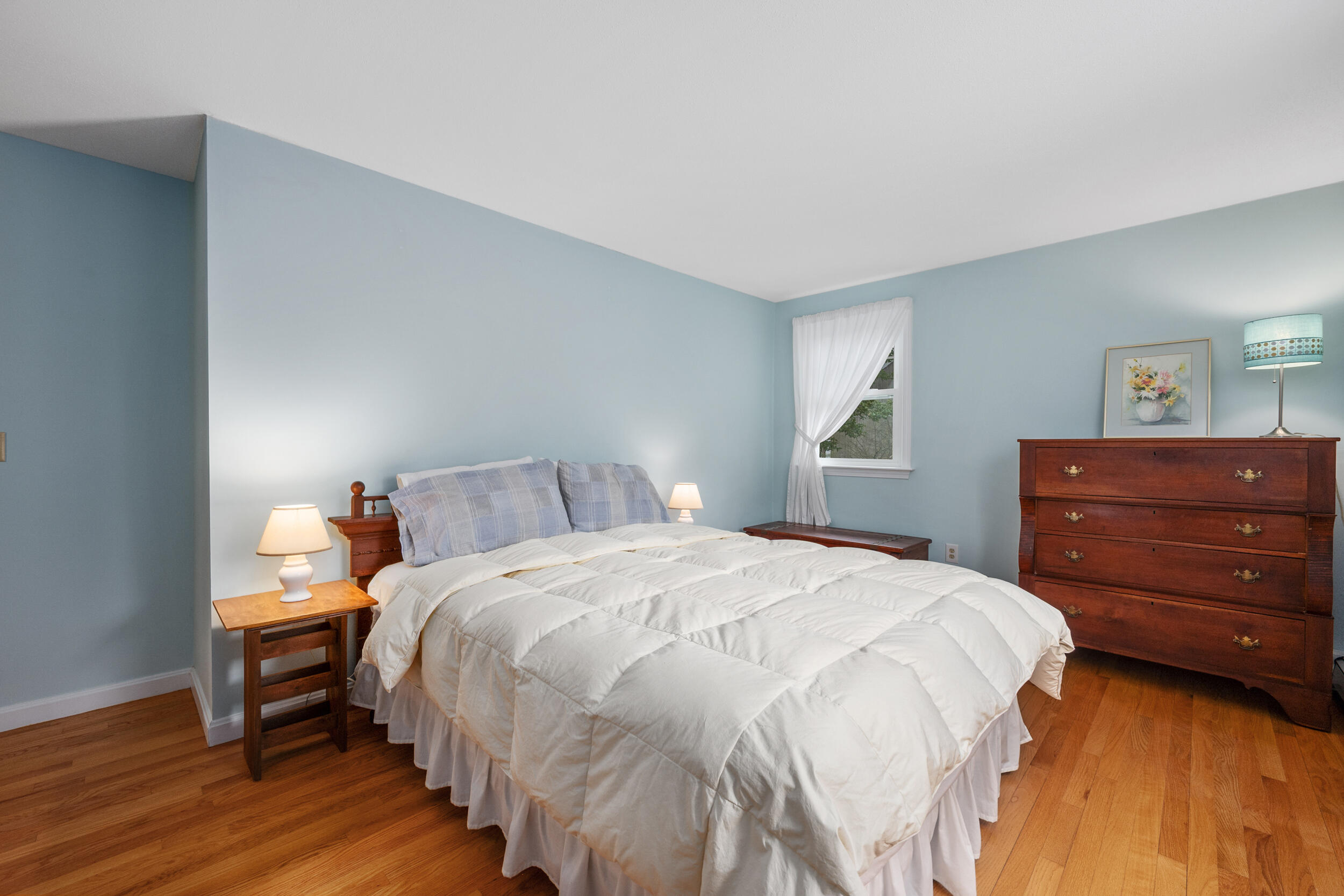 Centerville, Massachusetts 02632, United States, 2 Bedrooms Bedrooms, ,3 BathroomsBathrooms,Residential,Active,96189