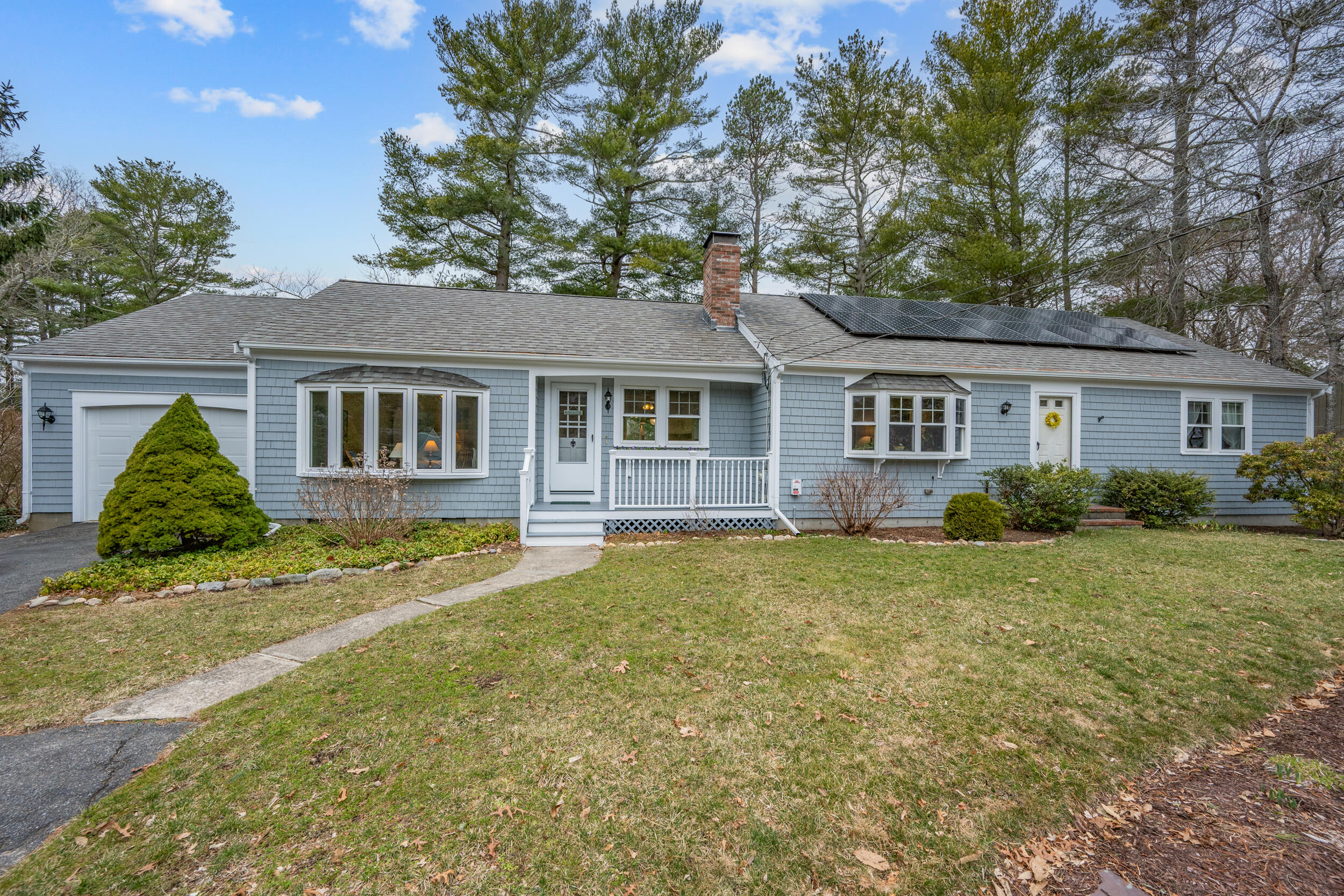 Centerville, Massachusetts 02632, United States, 2 Bedrooms Bedrooms, ,3 BathroomsBathrooms,Residential,Active,96189