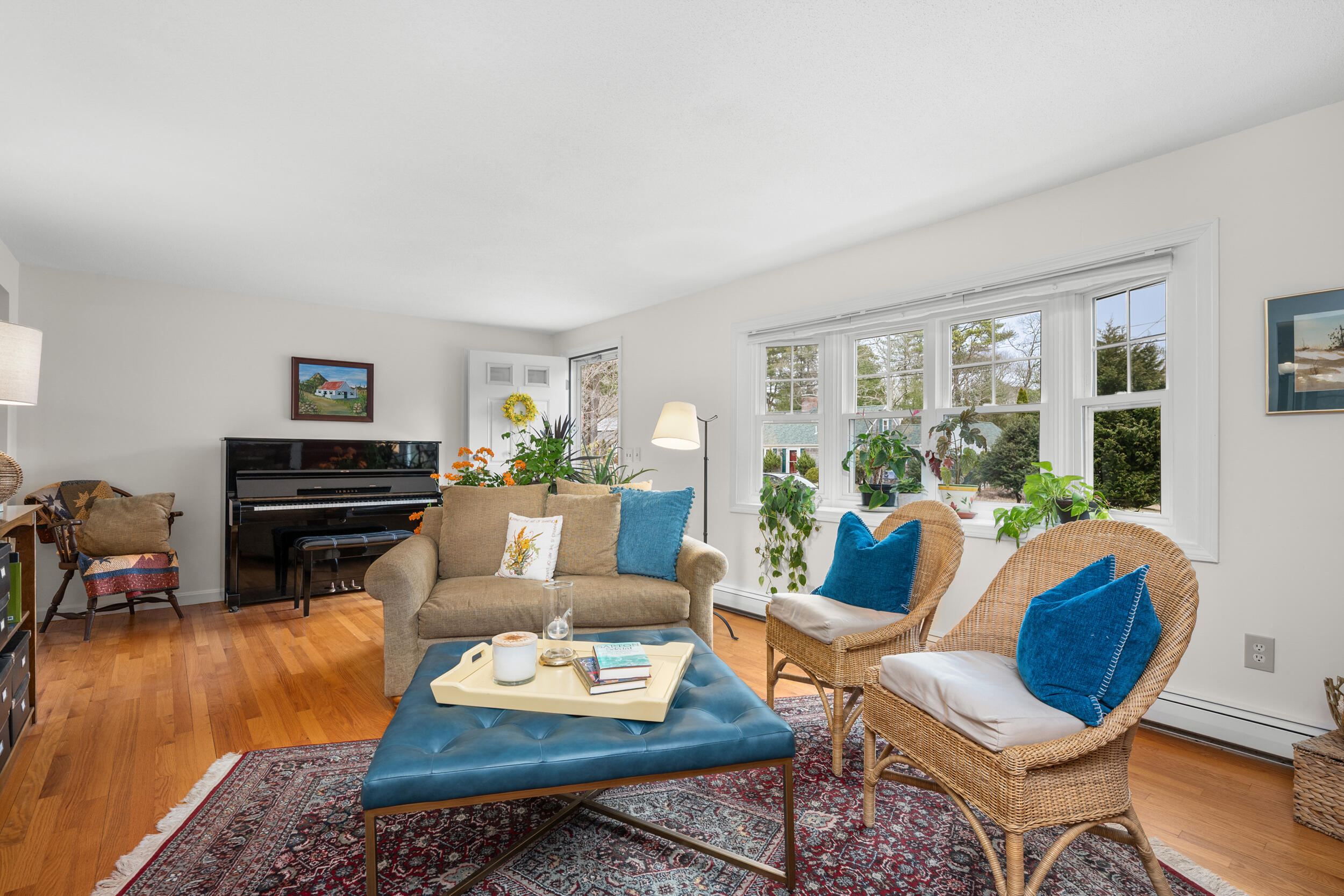 Centerville, Massachusetts 02632, United States, 2 Bedrooms Bedrooms, ,3 BathroomsBathrooms,Residential,Active,96189