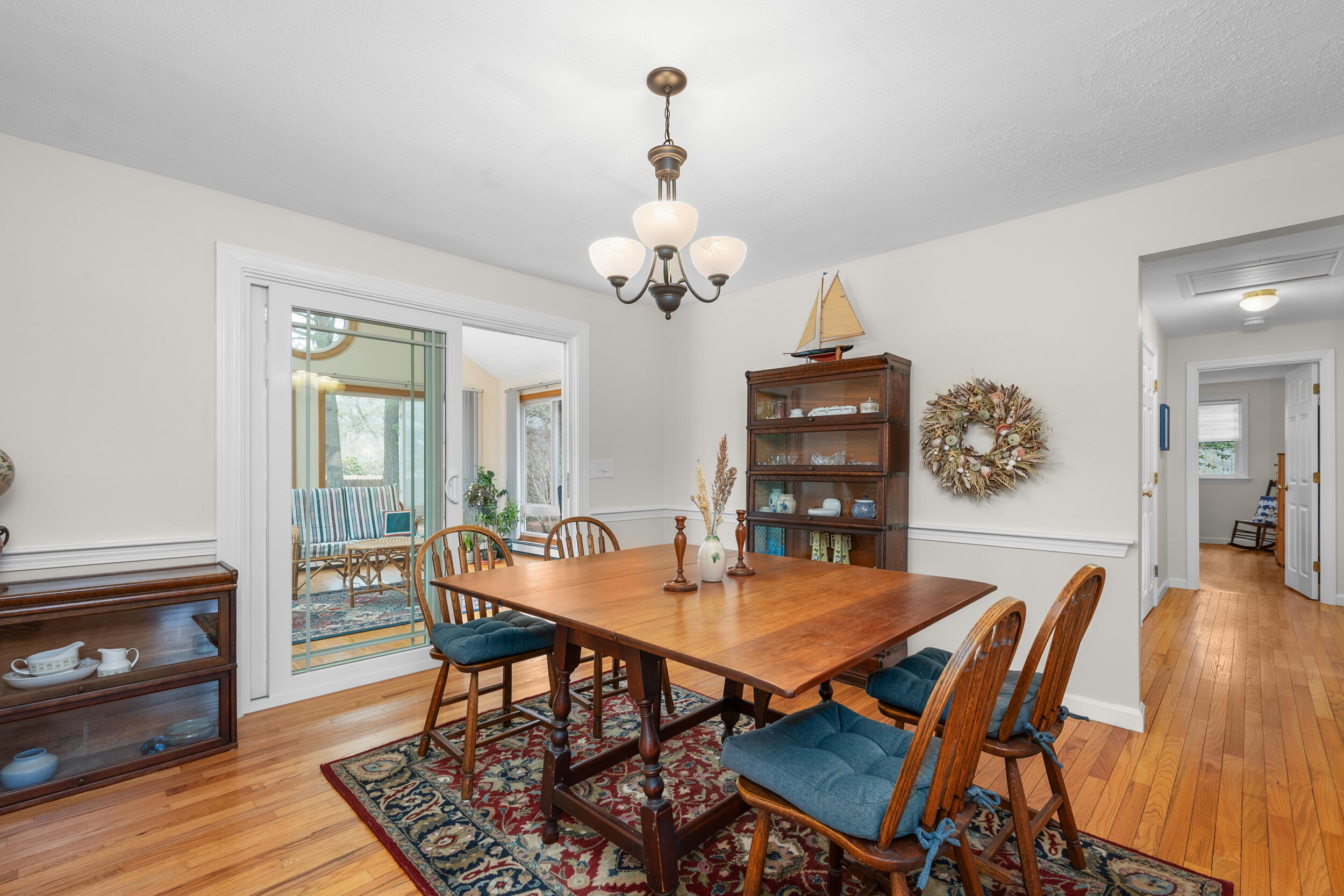 Centerville, Massachusetts 02632, United States, 2 Bedrooms Bedrooms, ,3 BathroomsBathrooms,Residential,Active,96189