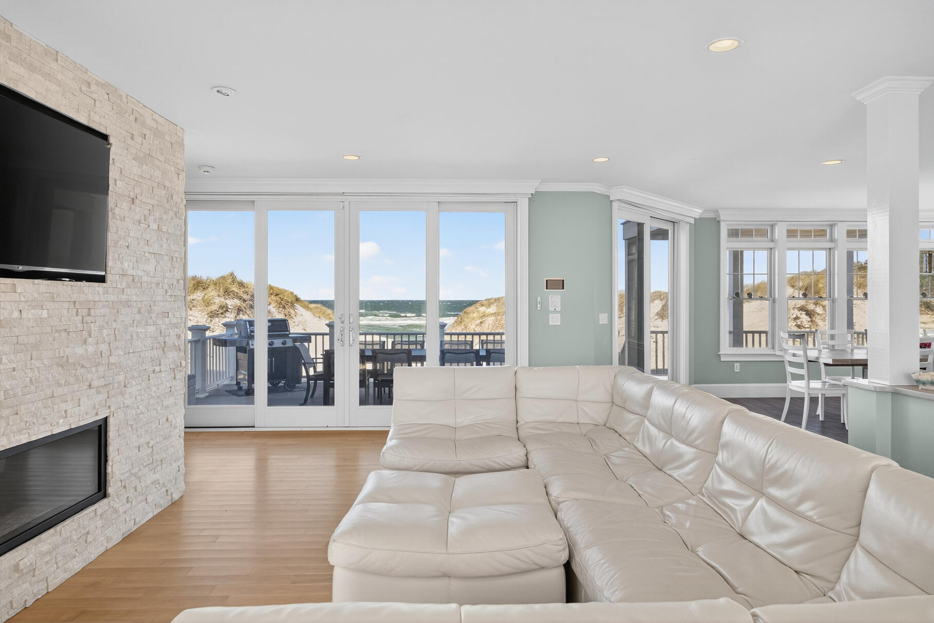 Dennis, Massachusetts 02638, United States, 4 Bedrooms Bedrooms, ,5 BathroomsBathrooms,Residential,Active,243148