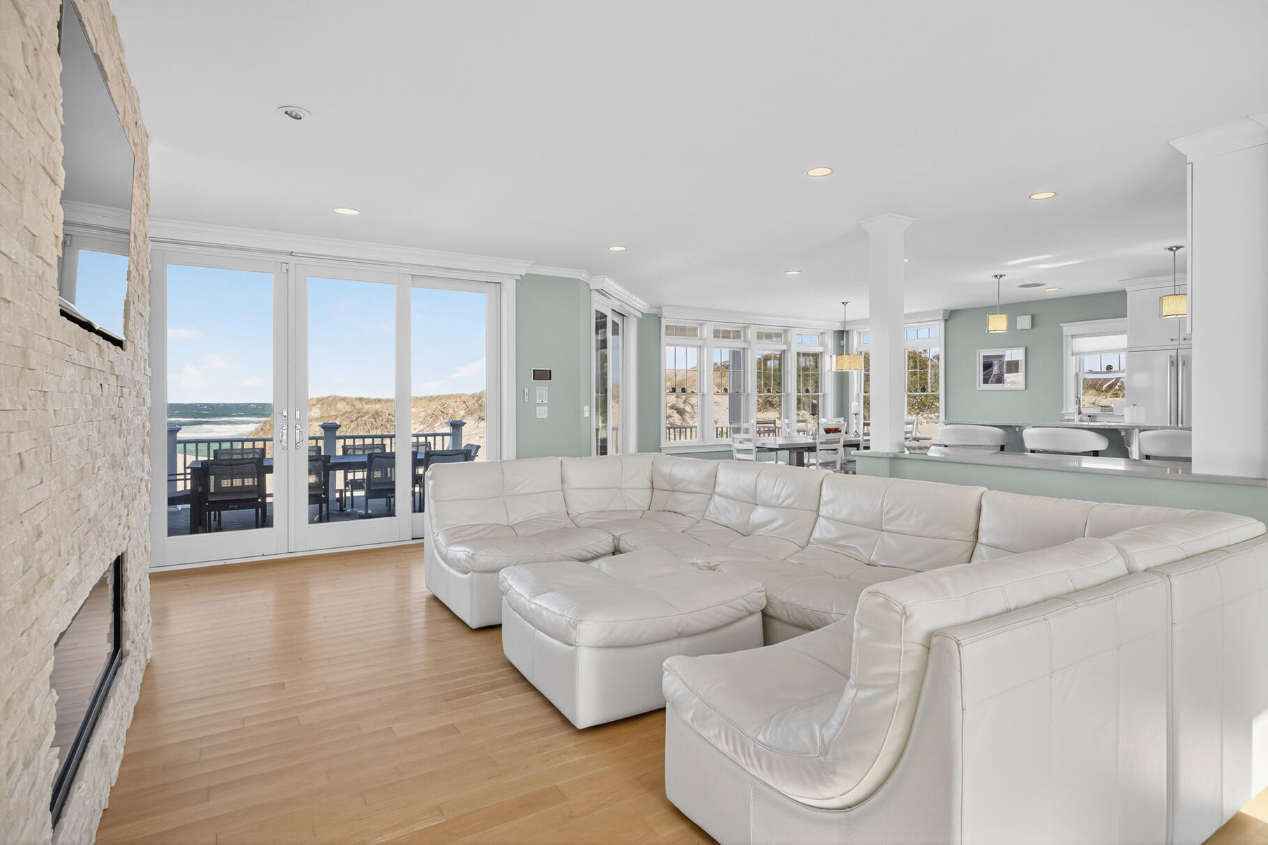 Dennis, Massachusetts 02638, United States, 4 Bedrooms Bedrooms, ,5 BathroomsBathrooms,Residential,Active,243148