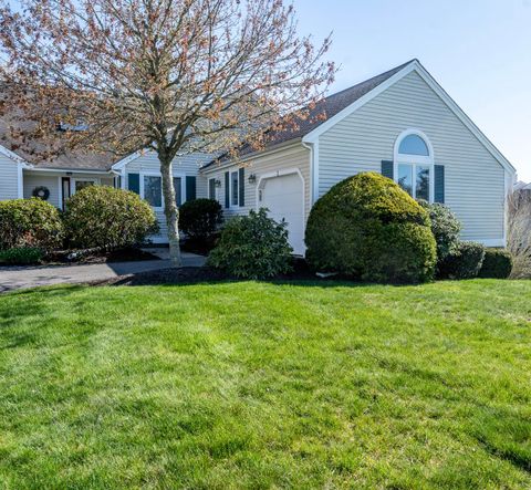 Photo of 1 Ironwood Path, Mashpee, MA 02649 (MLS # 22602144)