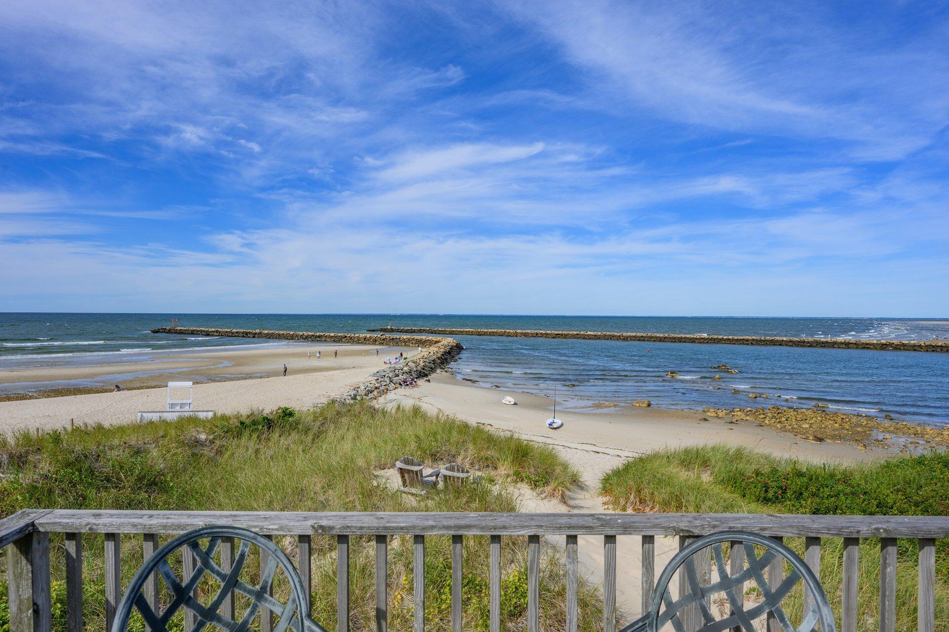 East Dennis, Massachusetts 02641, United States, 4 Bedrooms Bedrooms, ,2 BathroomsBathrooms,Residential,Active,199106