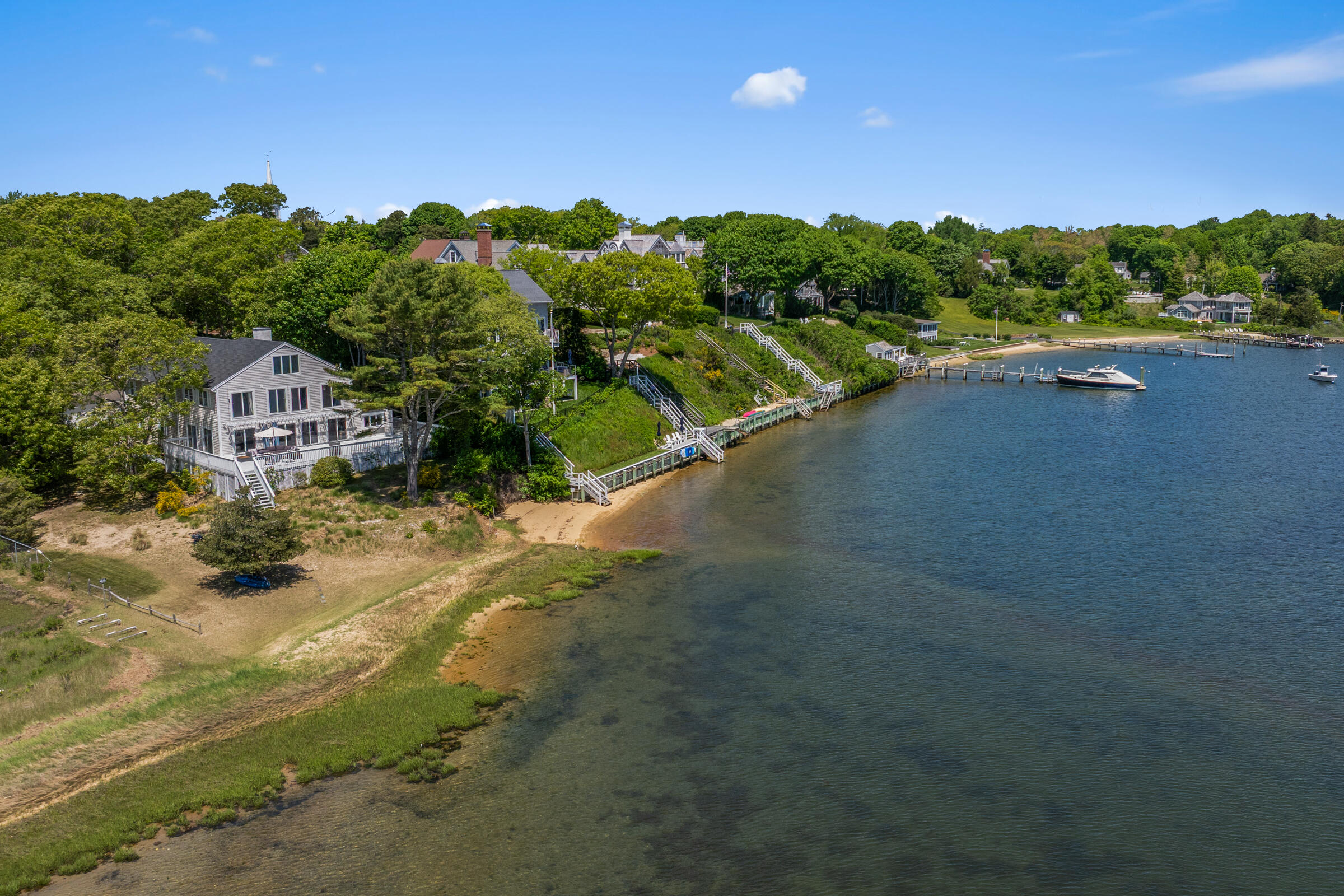 Cotuit, Massachusetts 02635, United States, 4 Bedrooms Bedrooms, ,2 BathroomsBathrooms,Residential,Active,106602