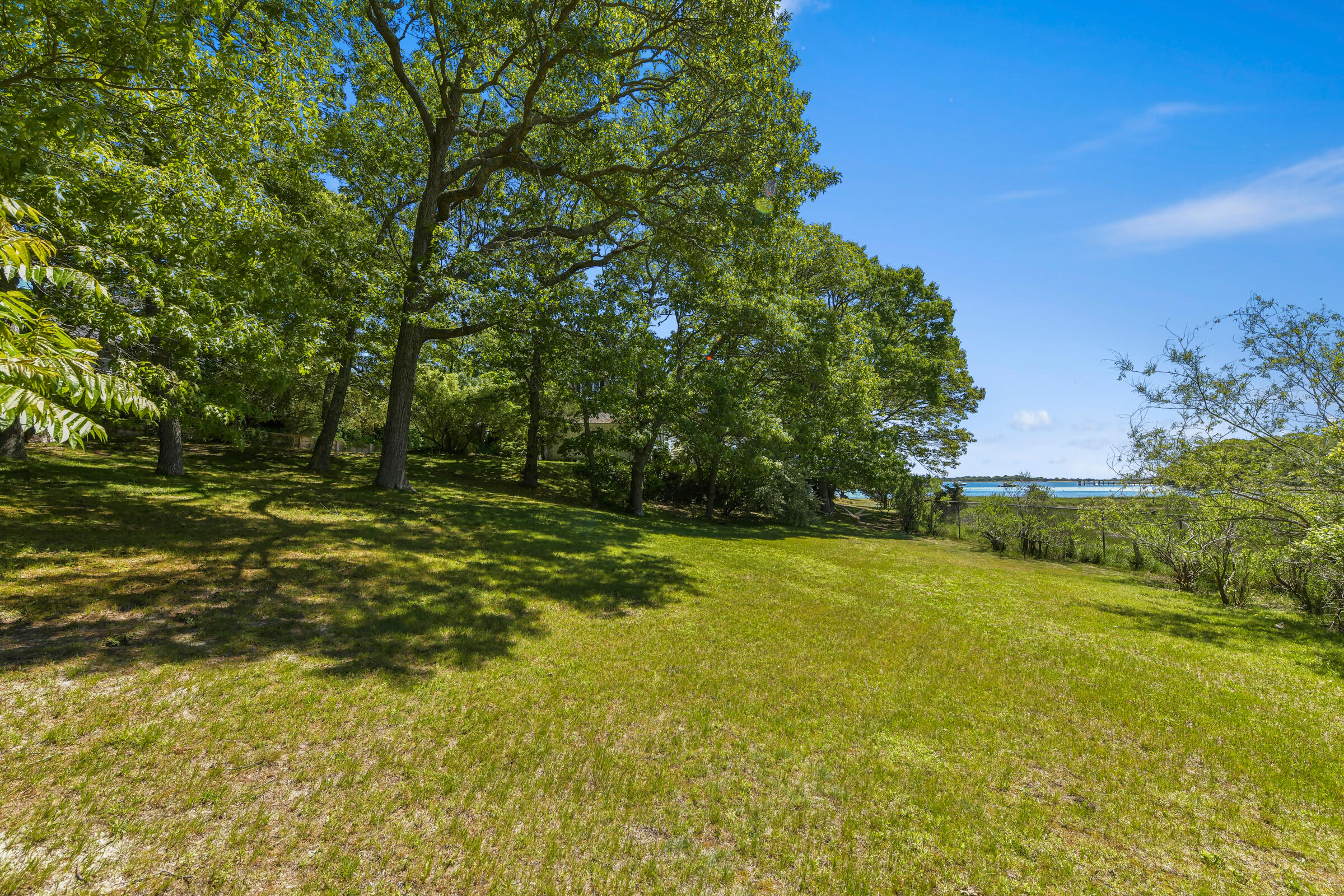 Cotuit, Massachusetts 02635, United States, 4 Bedrooms Bedrooms, ,2 BathroomsBathrooms,Residential,Active,106602