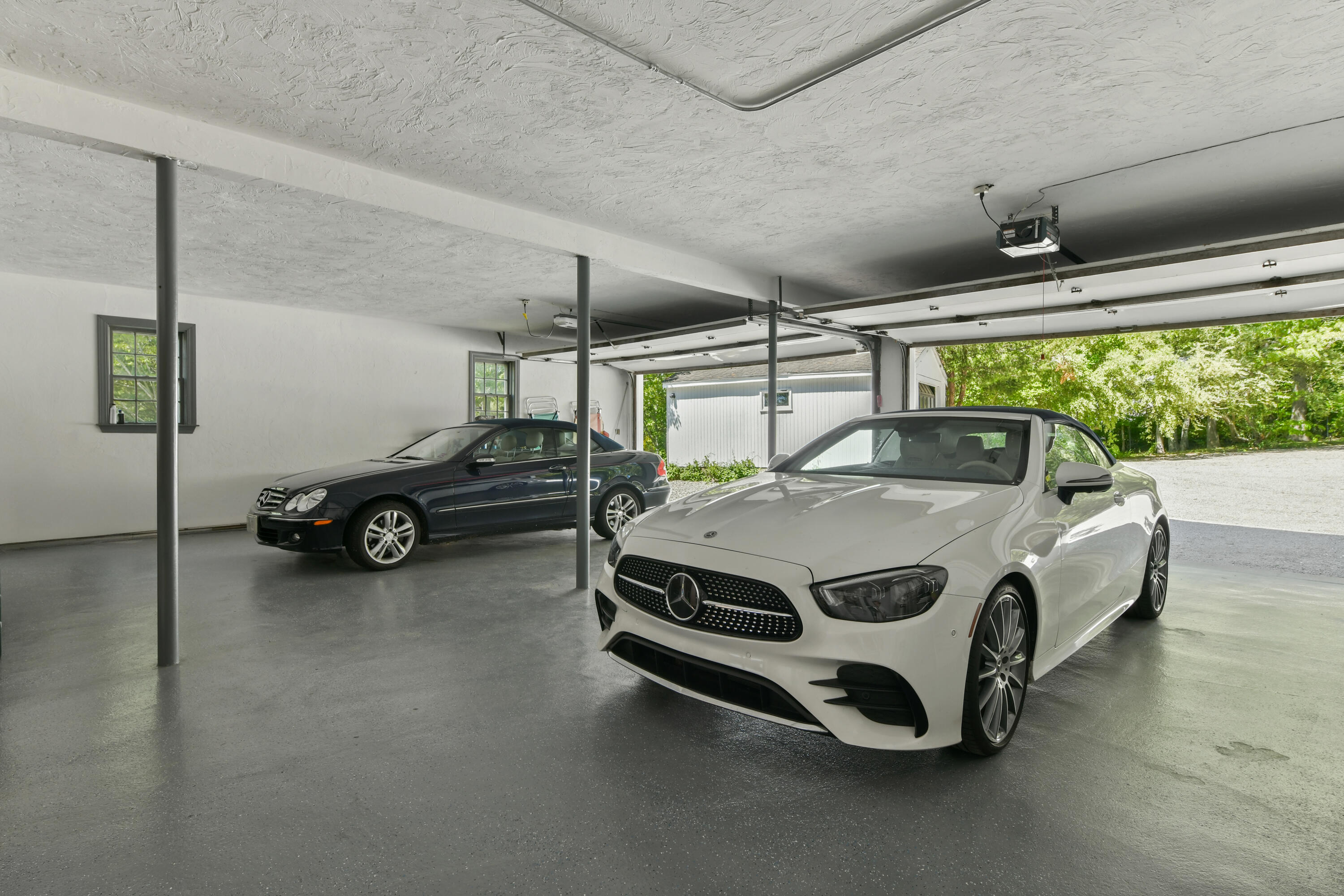 Cotuit, Massachusetts 02635, United States, 4 Bedrooms Bedrooms, ,2 BathroomsBathrooms,Residential,Active,106602