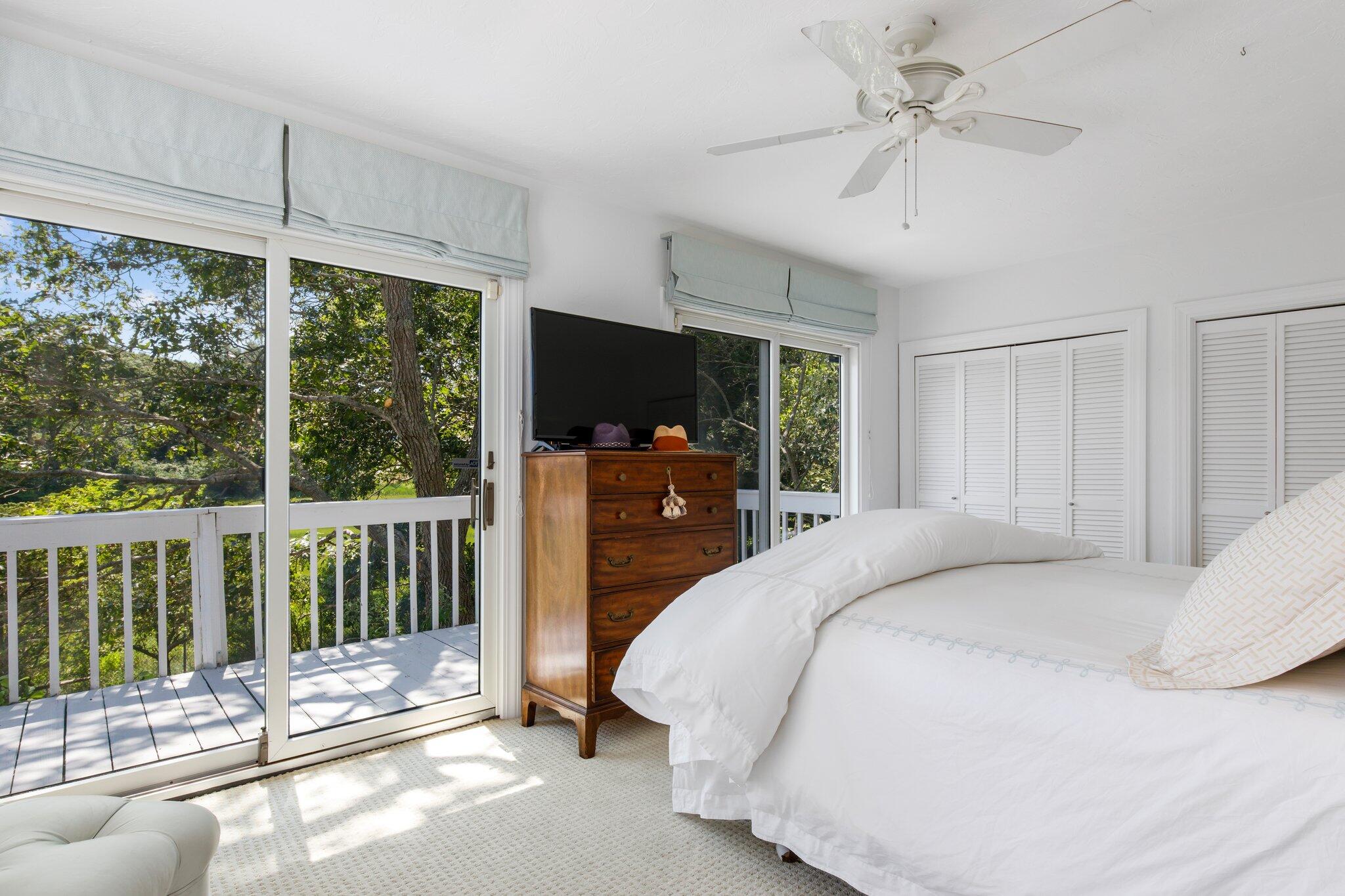 Cotuit, Massachusetts 02635, United States, 4 Bedrooms Bedrooms, ,2 BathroomsBathrooms,Residential,Active,106602