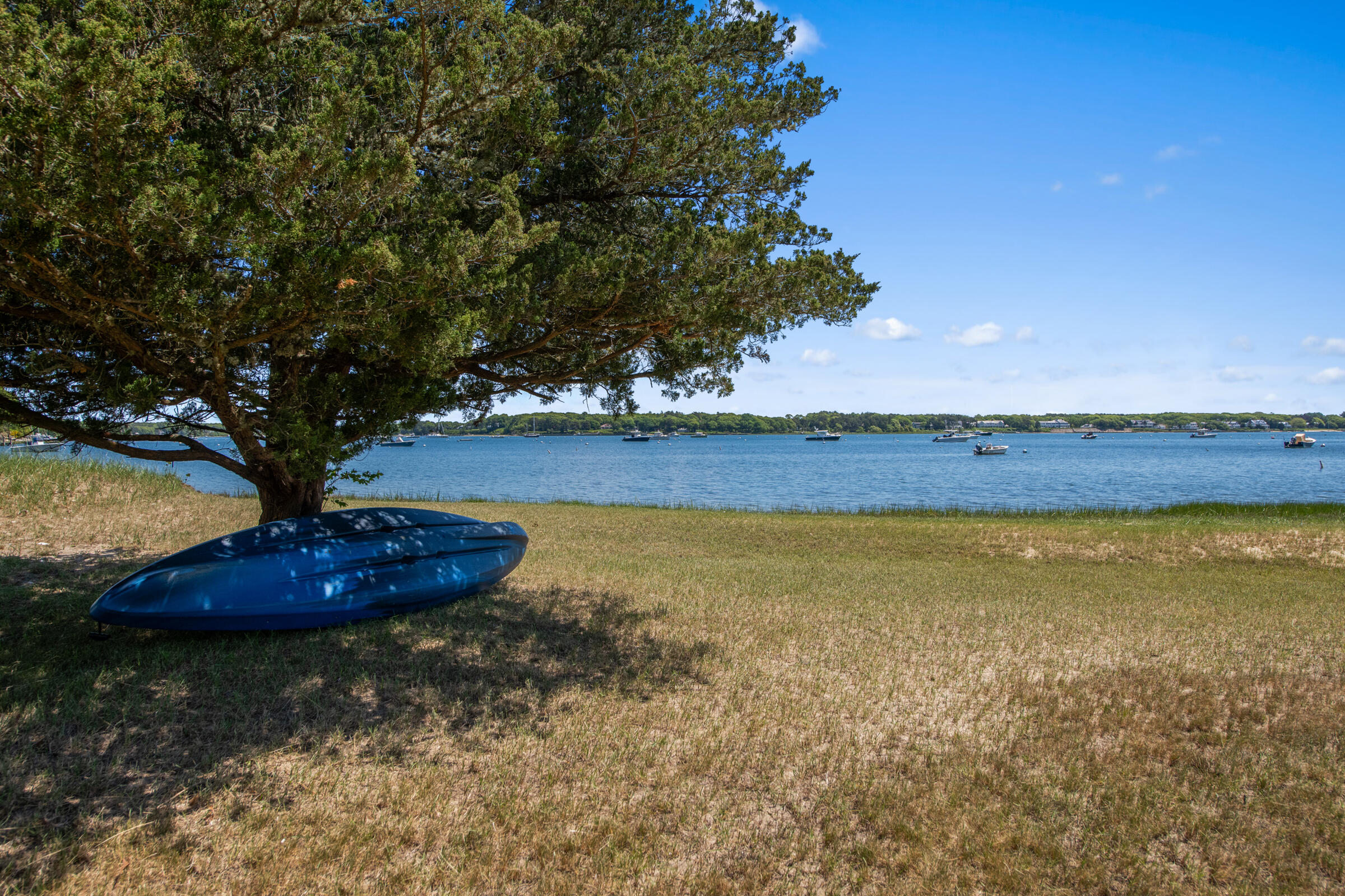 Cotuit, Massachusetts 02635, United States, 4 Bedrooms Bedrooms, ,2 BathroomsBathrooms,Residential,Active,106602