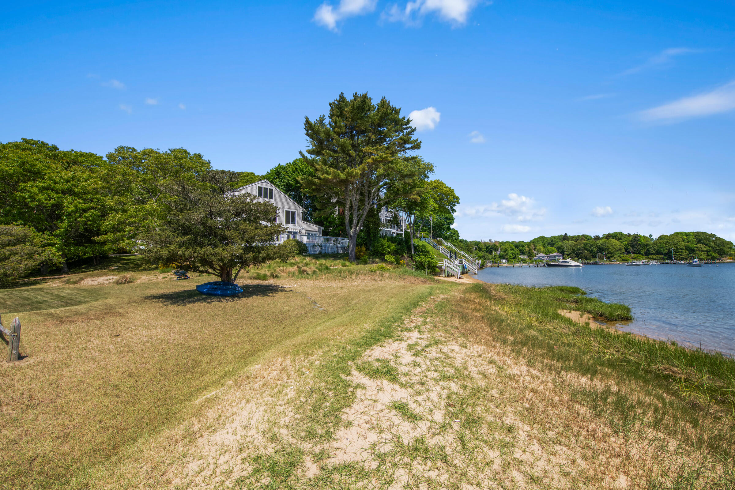 Cotuit, Massachusetts 02635, United States, 4 Bedrooms Bedrooms, ,2 BathroomsBathrooms,Residential,Active,106602