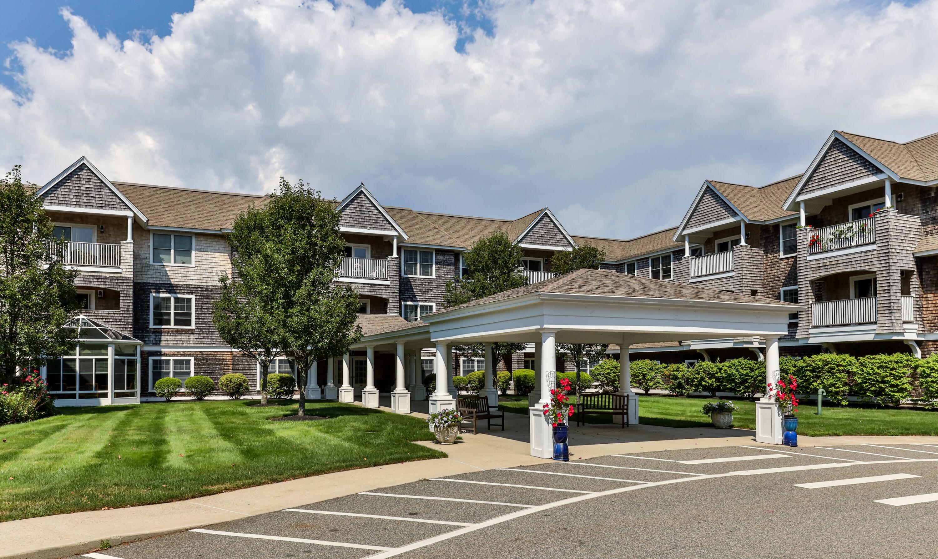 110 Dillingham Avenue 214