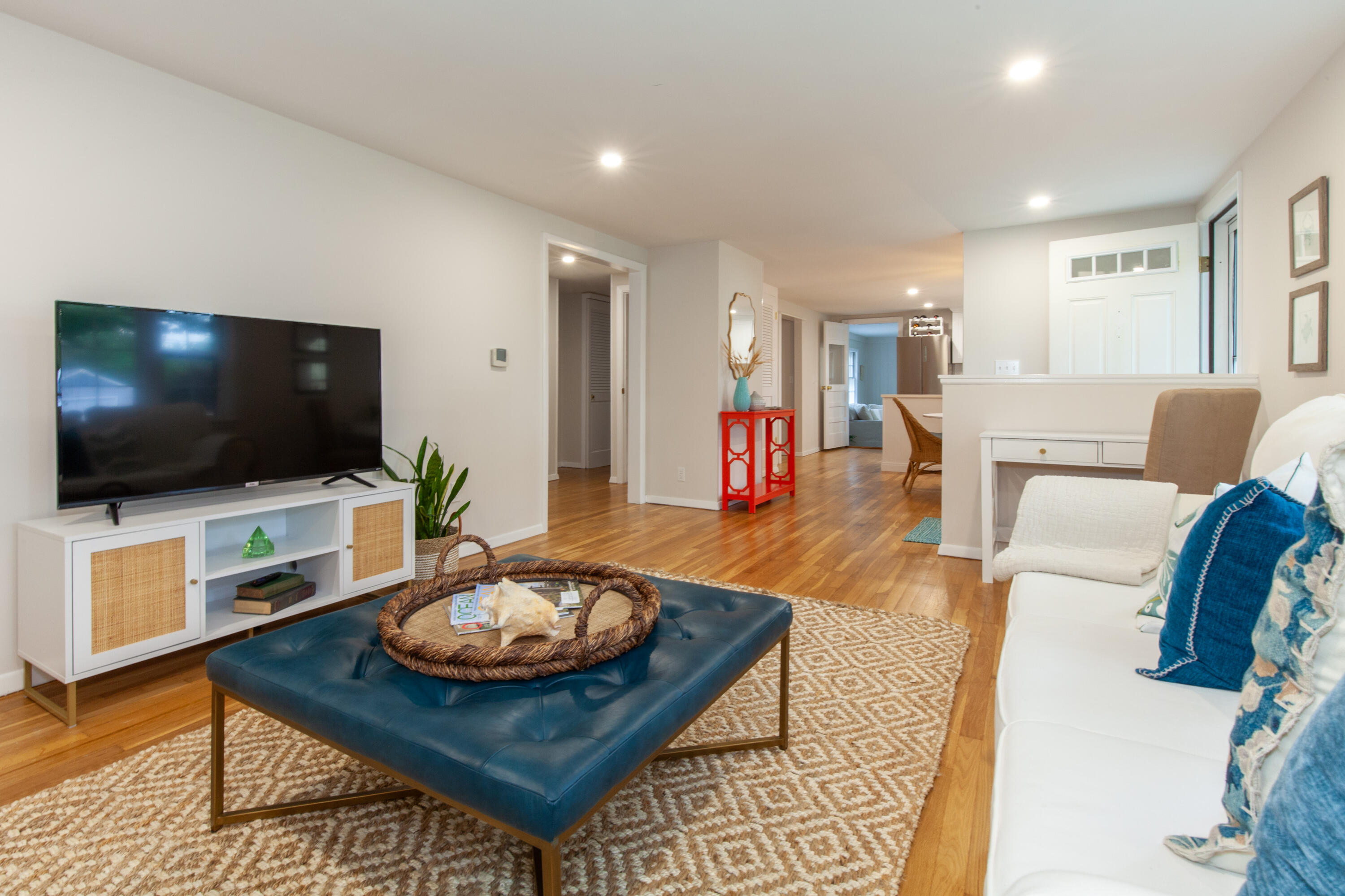 Centerville, Massachusetts 02632, United States, 3 Bedrooms Bedrooms, ,2 BathroomsBathrooms,Residential,Active,170276