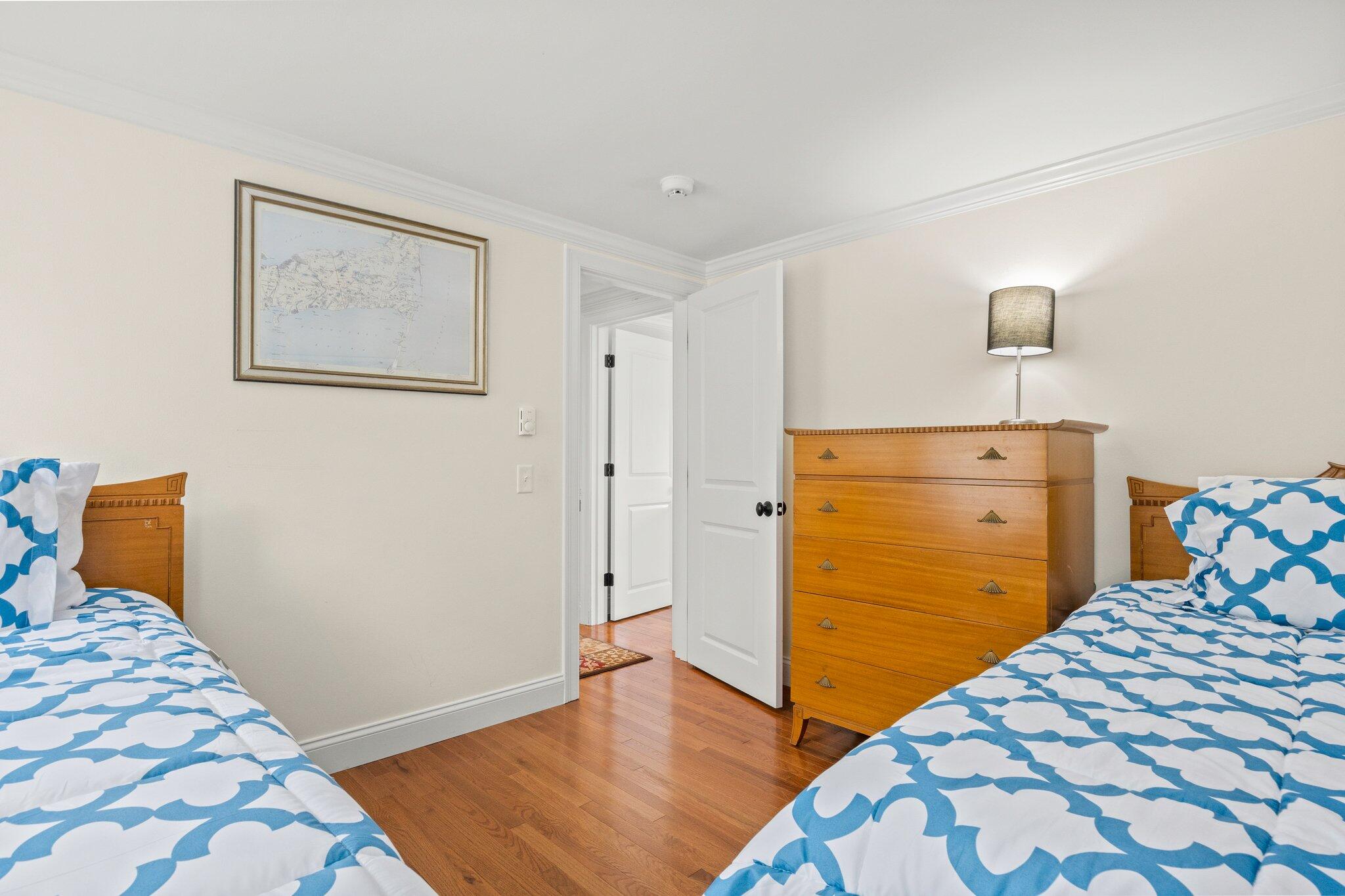 Chatham, Massachusetts 02633, United States, 2 Bedrooms Bedrooms, ,1 BathroomBathrooms,Residential,Active,81072