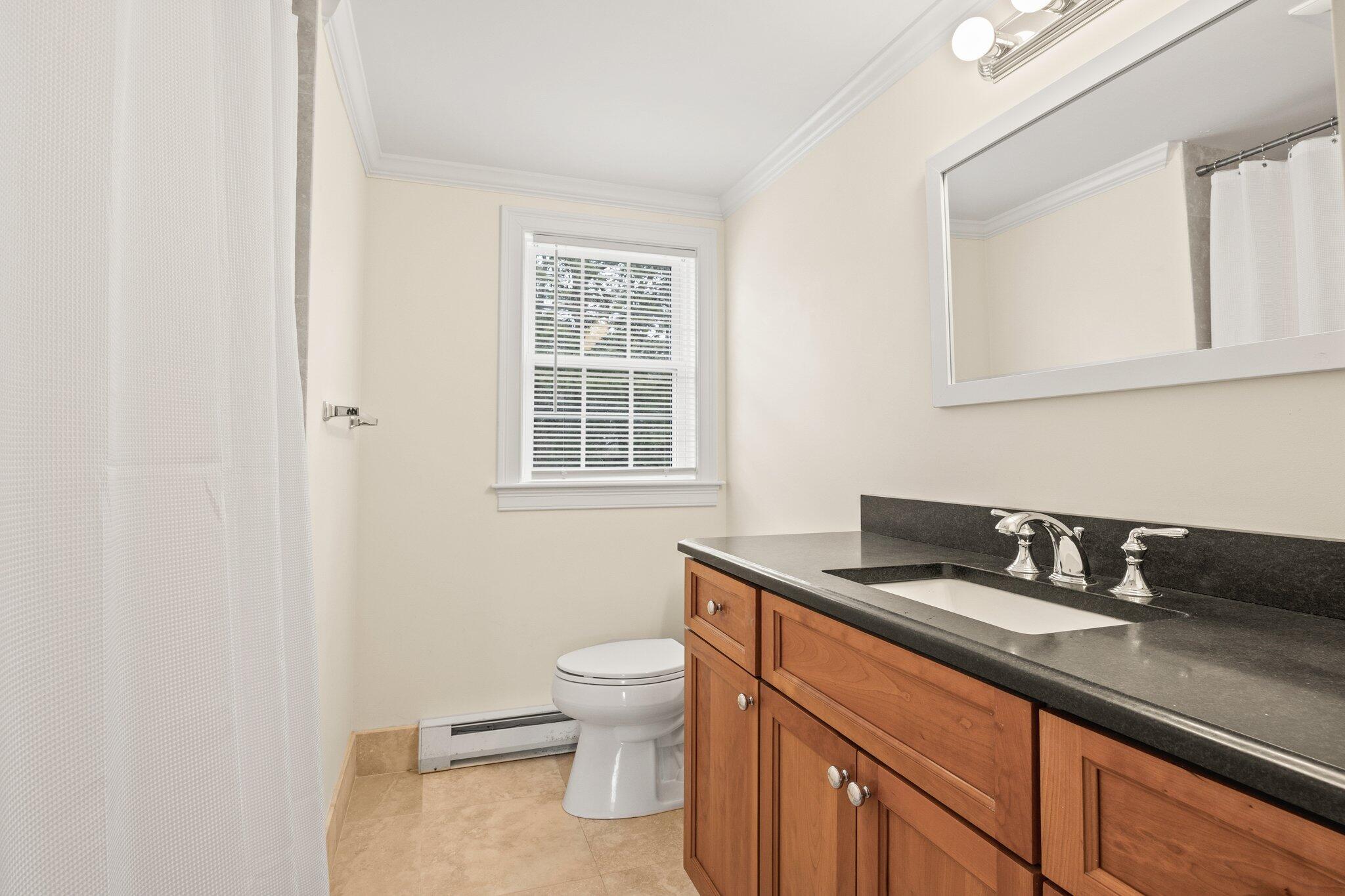 Chatham, Massachusetts 02633, United States, 2 Bedrooms Bedrooms, ,1 BathroomBathrooms,Residential,Active,81072