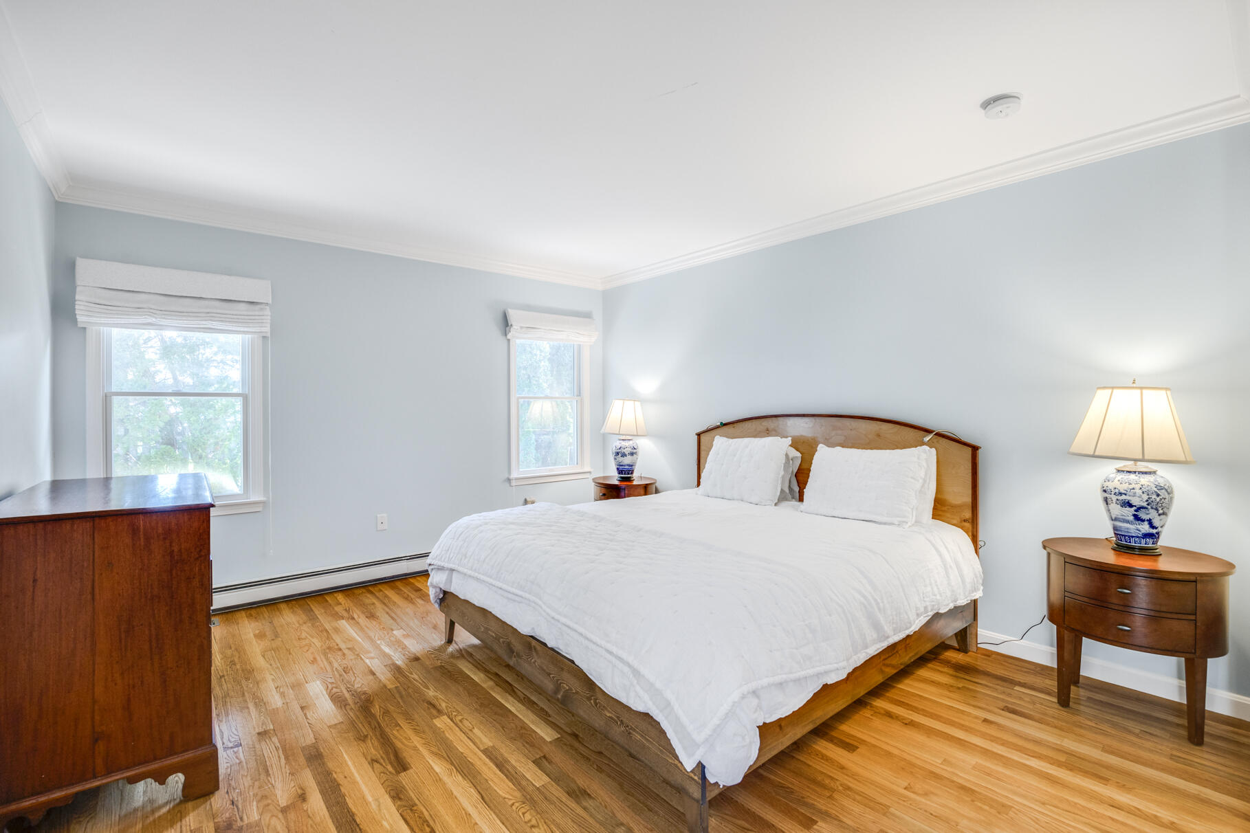 Osterville, Massachusetts 02655, United States, 4 Bedrooms Bedrooms, ,3 BathroomsBathrooms,Residential,Pending,131649