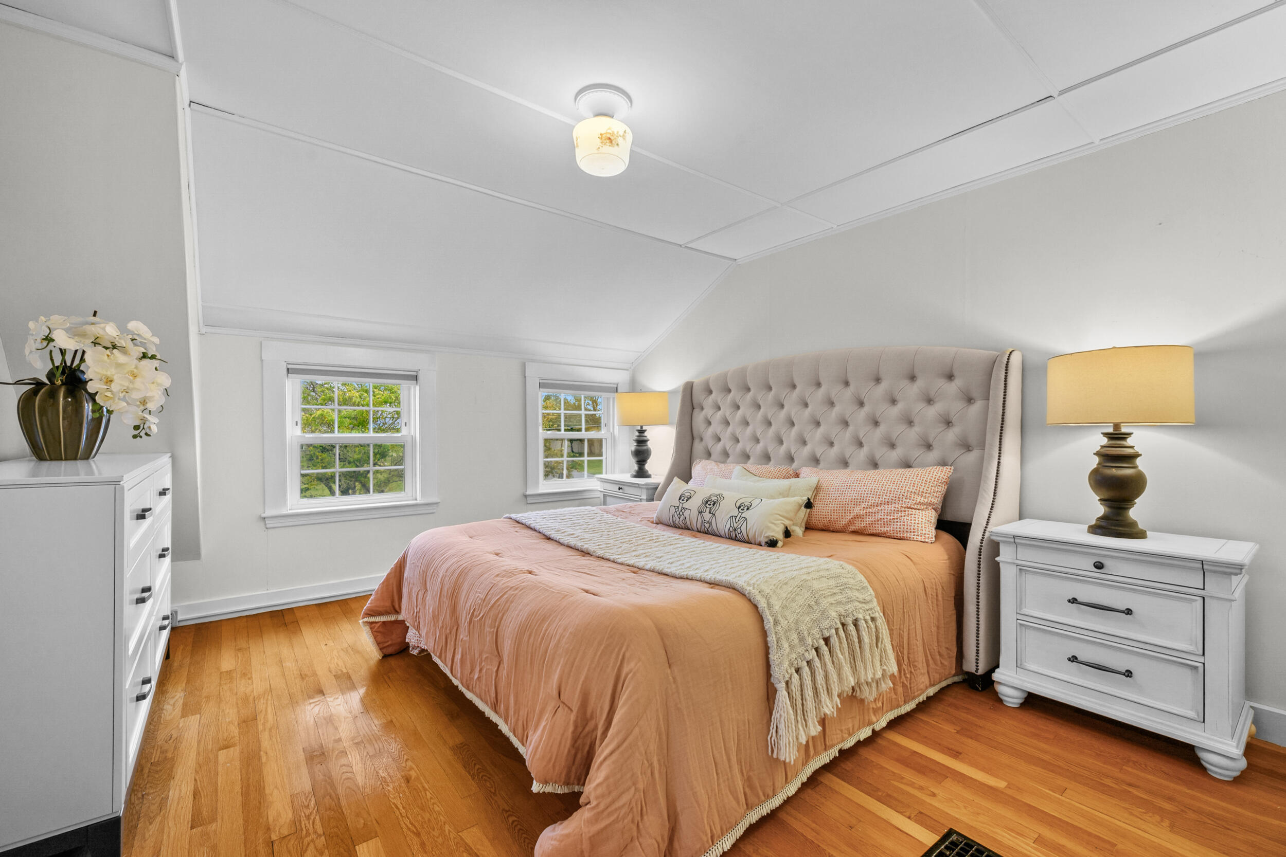 Dennis Port, Massachusetts 02639, United States, 7 Bedrooms Bedrooms, ,6 BathroomsBathrooms,Residential,Active,81299