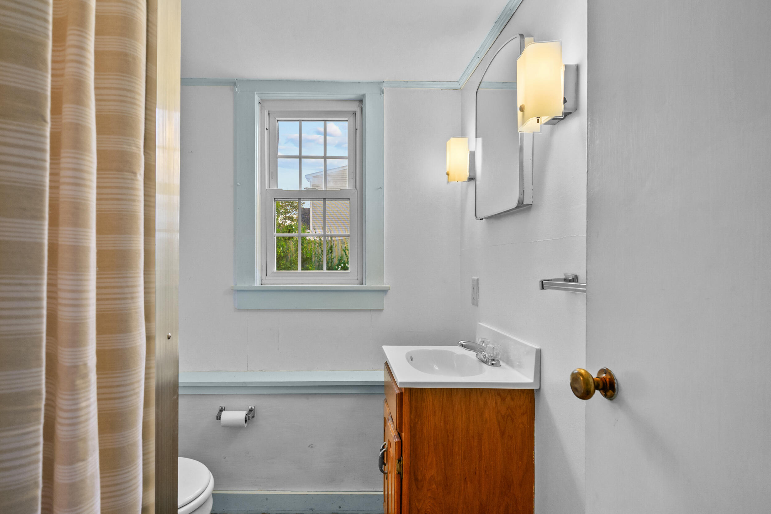 Dennis Port, Massachusetts 02639, United States, 7 Bedrooms Bedrooms, ,6 BathroomsBathrooms,Residential,Active,81299