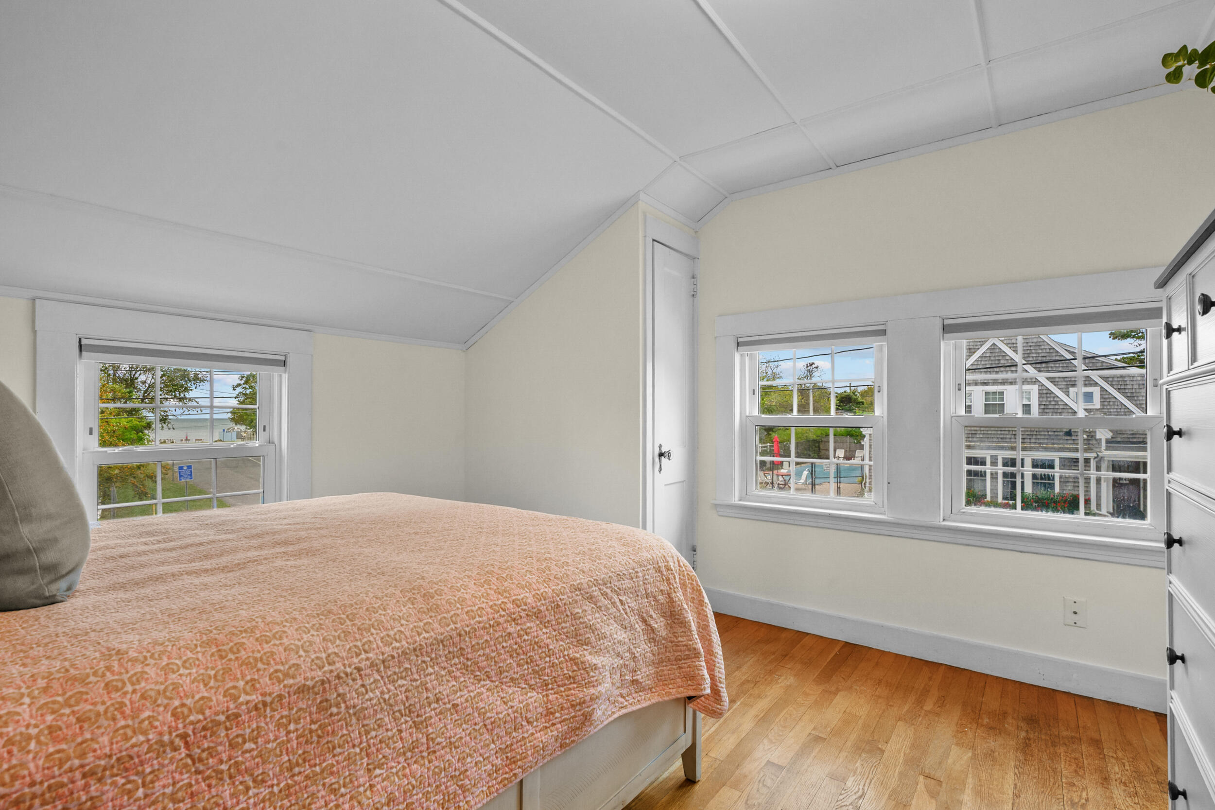 Dennis Port, Massachusetts 02639, United States, 7 Bedrooms Bedrooms, ,6 BathroomsBathrooms,Residential,Active,81299