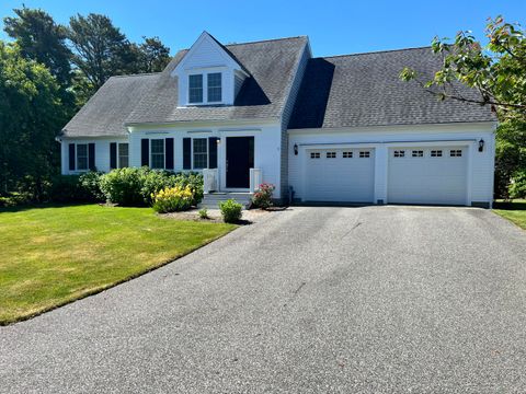 Single Family Residence in South Yarmouth MA 3 Doves Wing Road.jpg