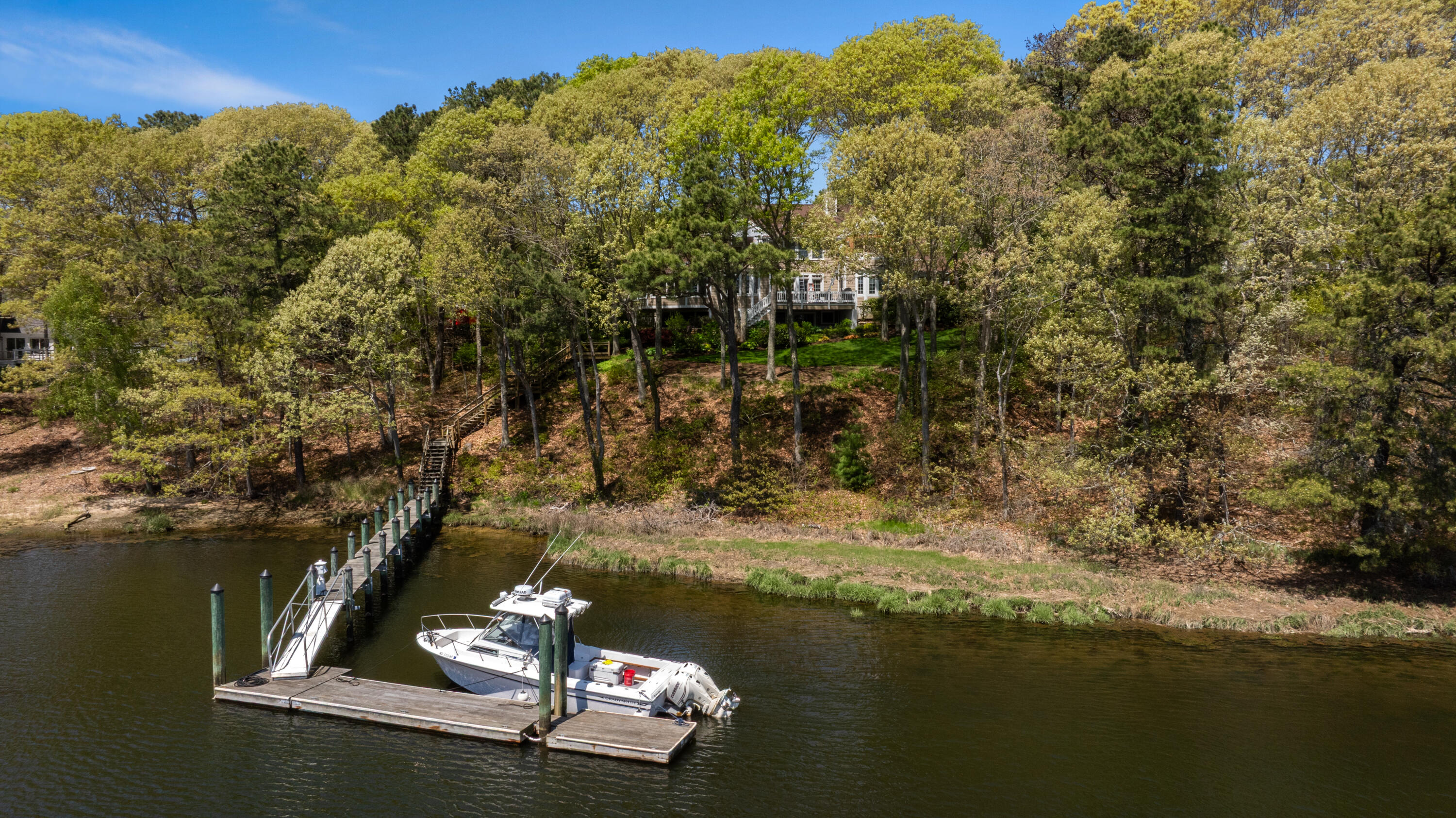 Marstons Mills, Massachusetts 02648, United States, 3 Bedrooms Bedrooms, ,6 BathroomsBathrooms,Residential,Pending,137133
