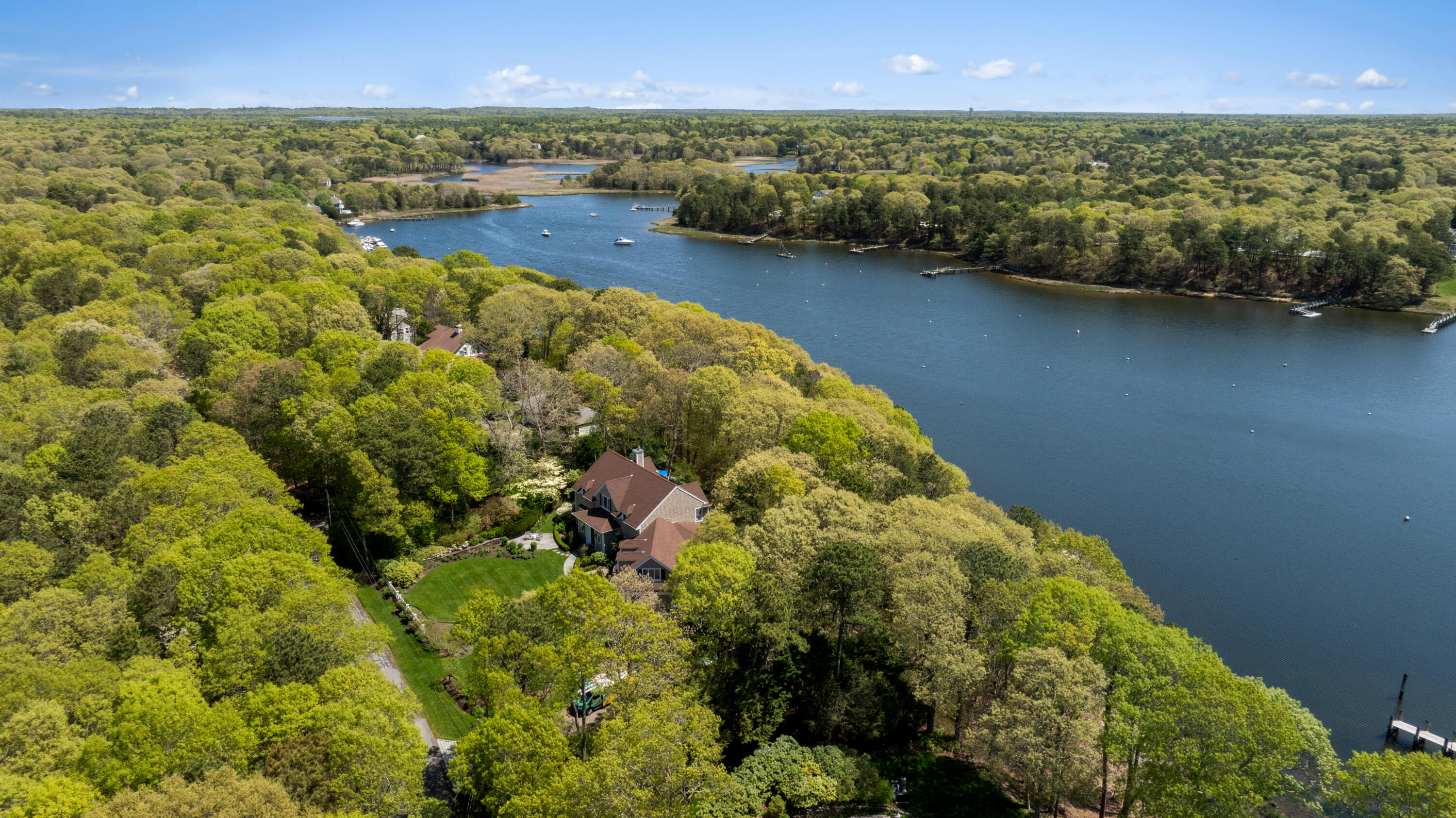 Marstons Mills, Massachusetts 02648, United States, 3 Bedrooms Bedrooms, ,6 BathroomsBathrooms,Residential,Pending,137133