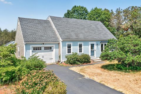 Photo of 12 Cransbourne Circle, Mashpee, MA 02649 (MLS # 22603288)