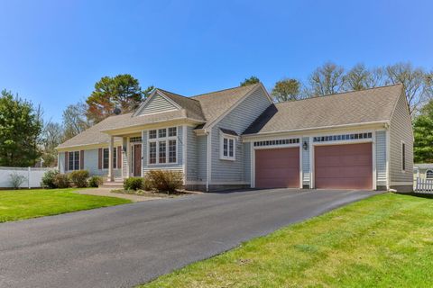 Photo of 14 Sheffield Place, Mashpee, MA 02649 (MLS # 22601642)
