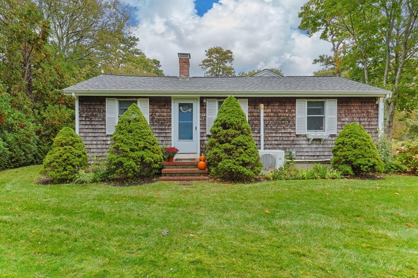 266 LOVELLS LN, MARSTONS MILLS, MA 02648 - Image 67e63eb0317da4c1816cfc53e6de3b65/3140625869
