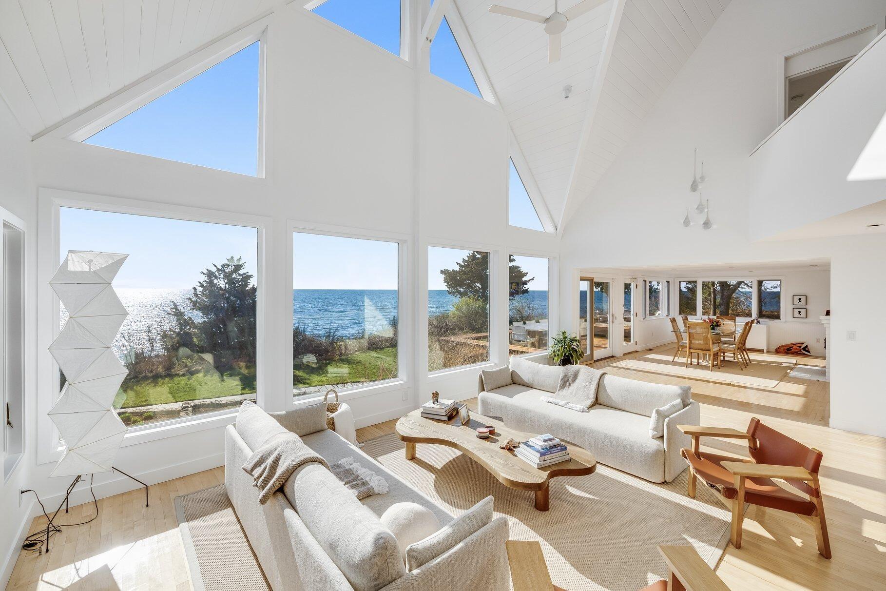 Cotuit, Massachusetts 02635, United States, 5 Bedrooms Bedrooms, ,4 BathroomsBathrooms,Residential,Active,193613