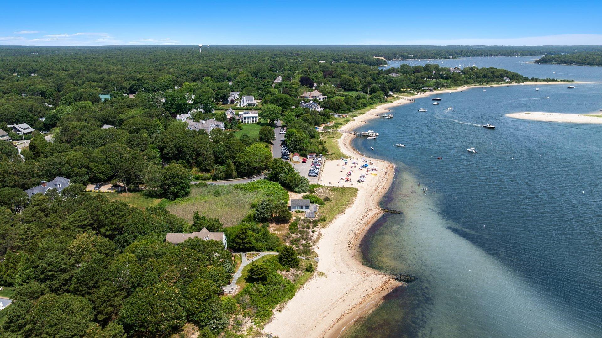 Cotuit, Massachusetts 02635, United States, 5 Bedrooms Bedrooms, ,4 BathroomsBathrooms,Residential,Active,193613