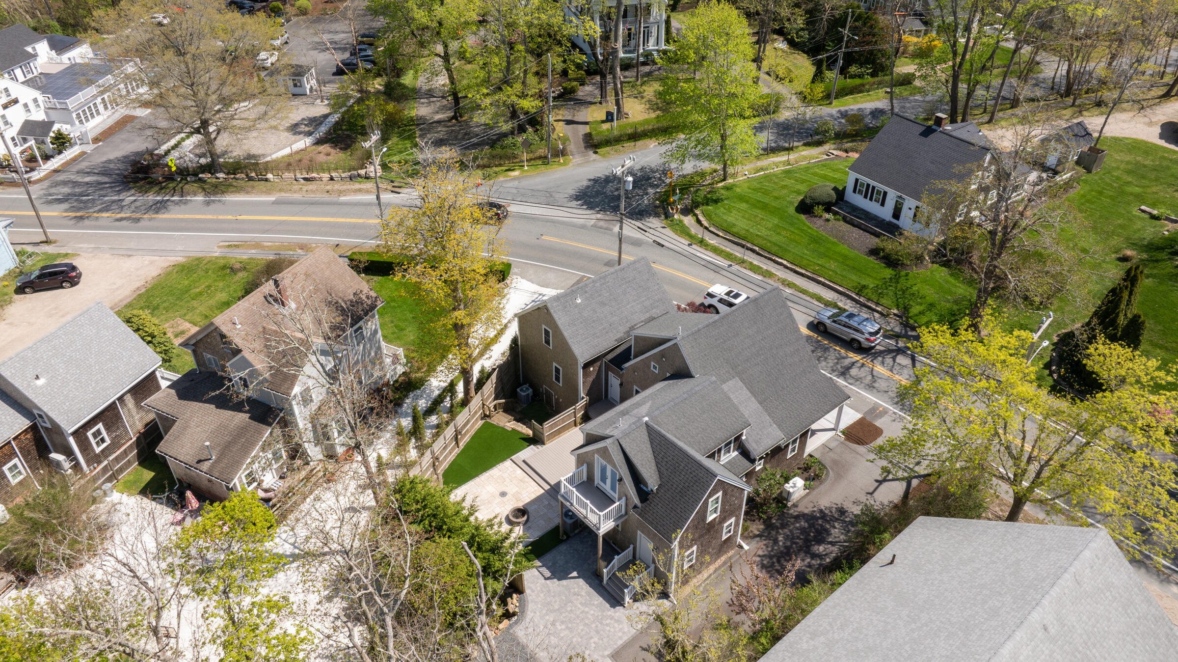 Yarmouth Port, Massachusetts 02675, United States, 4 Bedrooms Bedrooms, ,3 BathroomsBathrooms,Residential,Pending,123710