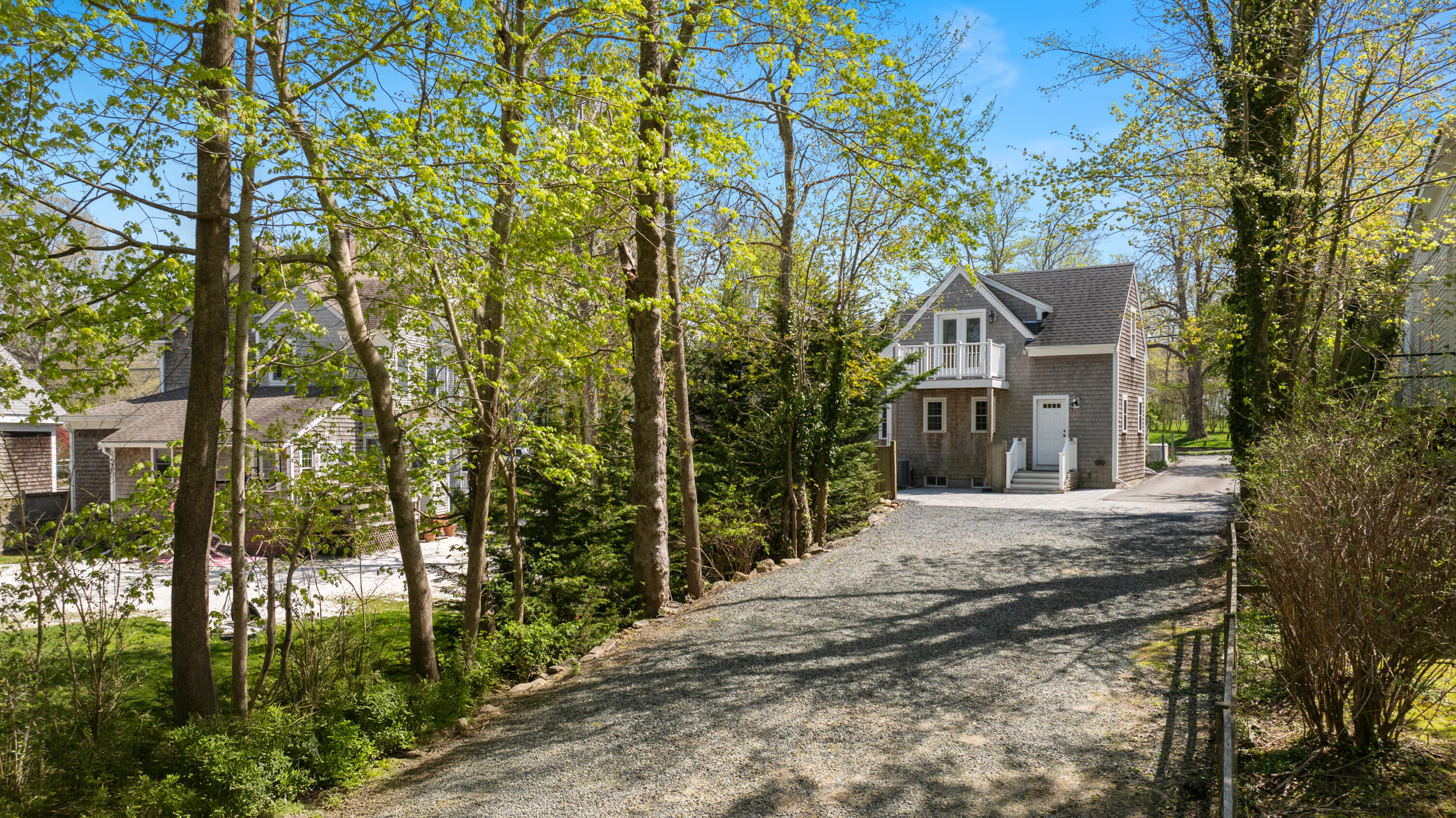 Yarmouth Port, Massachusetts 02675, United States, 4 Bedrooms Bedrooms, ,3 BathroomsBathrooms,Residential,Pending,123710