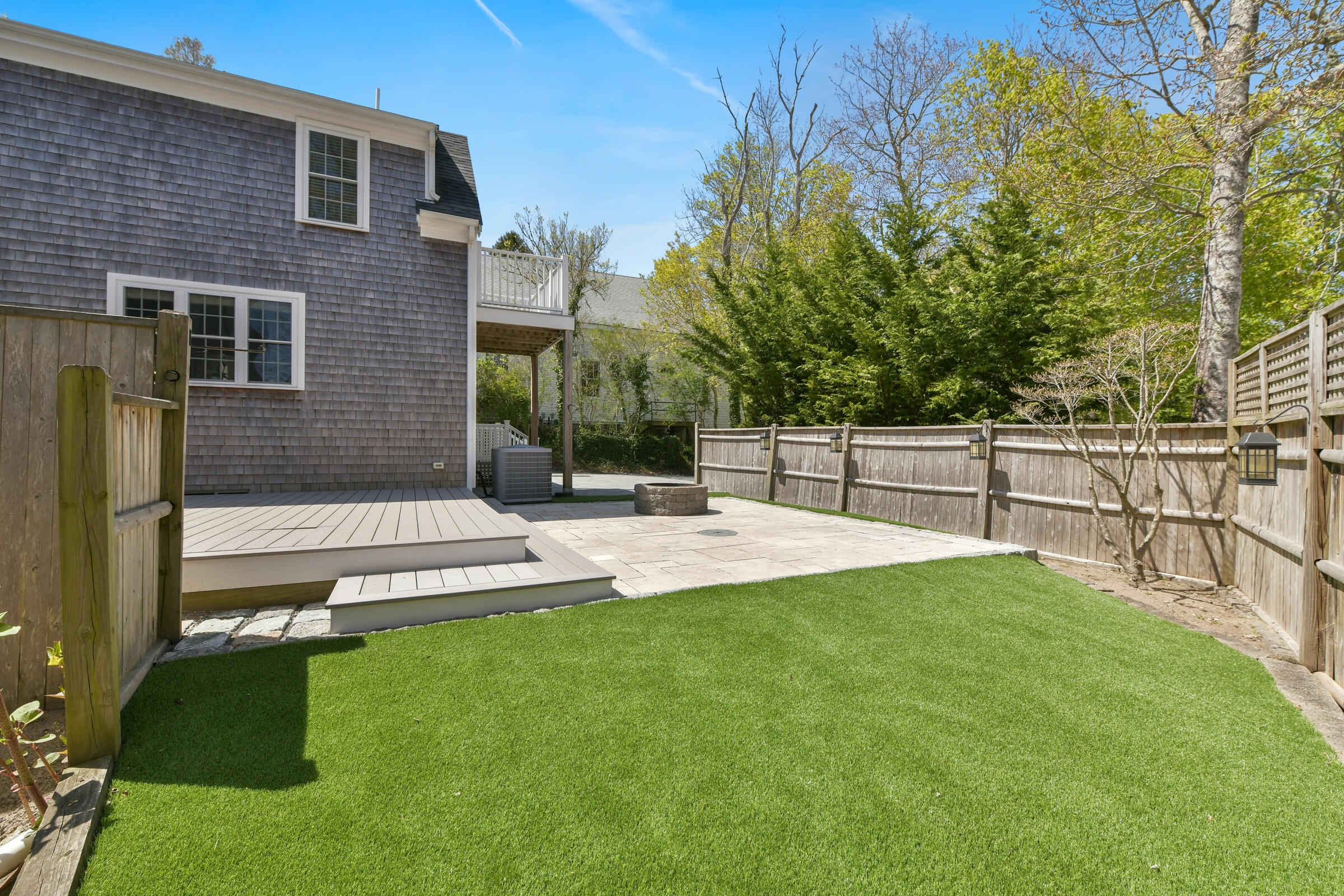 Yarmouth Port, Massachusetts 02675, United States, 4 Bedrooms Bedrooms, ,3 BathroomsBathrooms,Residential,Pending,123710