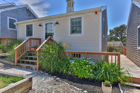 Condominium in Truro MA 6 Shore Road.jpg