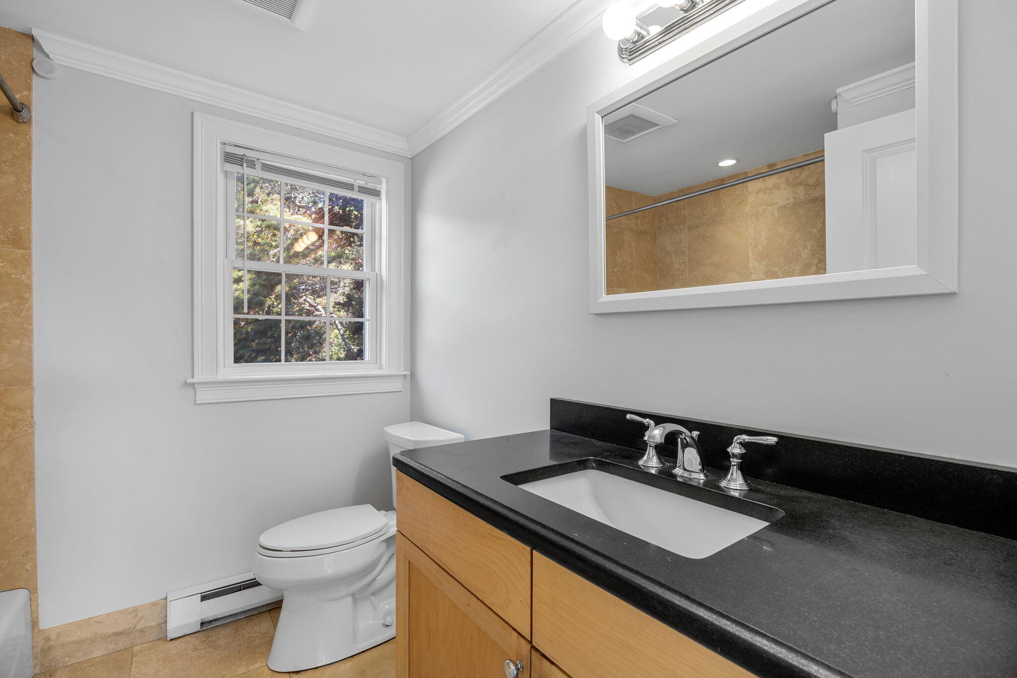 Chatham, Massachusetts 02633, United States, 1 Bedroom Bedrooms, ,1 BathroomBathrooms,Residential,Active,221462