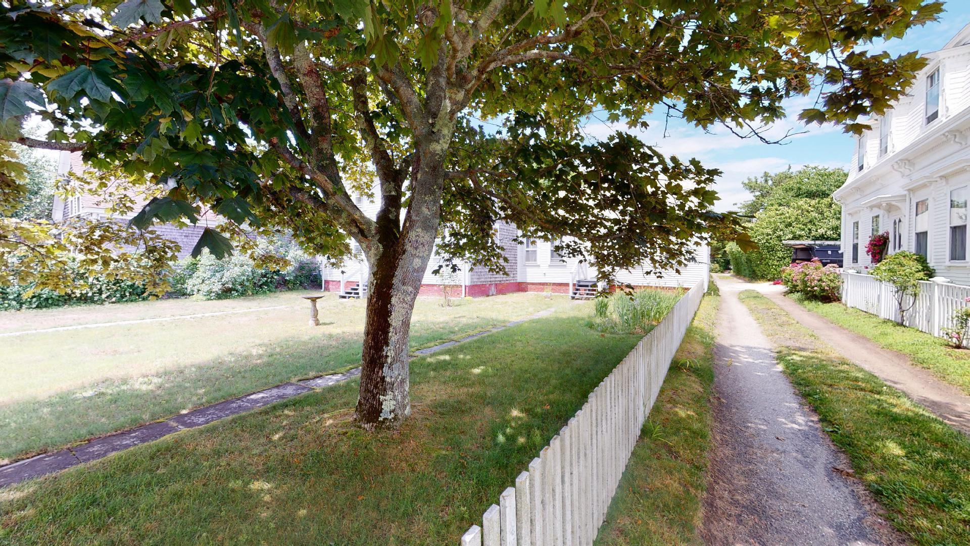 580 Commercial Street