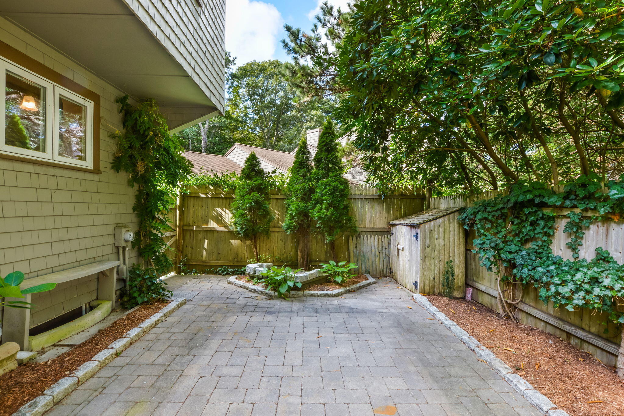 Dennis, Massachusetts 02638, United States, 3 Bedrooms Bedrooms, ,2 BathroomsBathrooms,Residential,Pending,44997