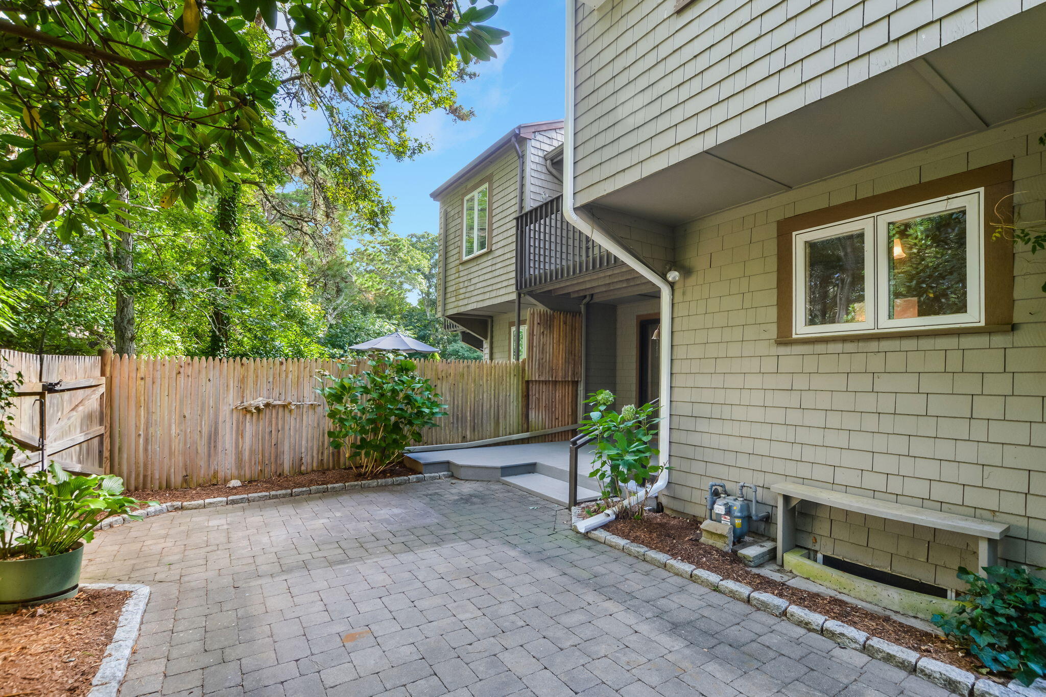 Dennis, Massachusetts 02638, United States, 3 Bedrooms Bedrooms, ,2 BathroomsBathrooms,Residential,Pending,44997