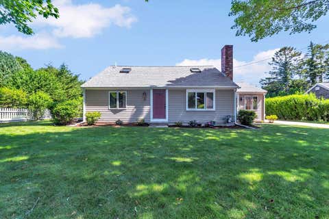 Photo of 18 Clearview Avenue, Falmouth, MA 02540 (MLS # 22603569)
