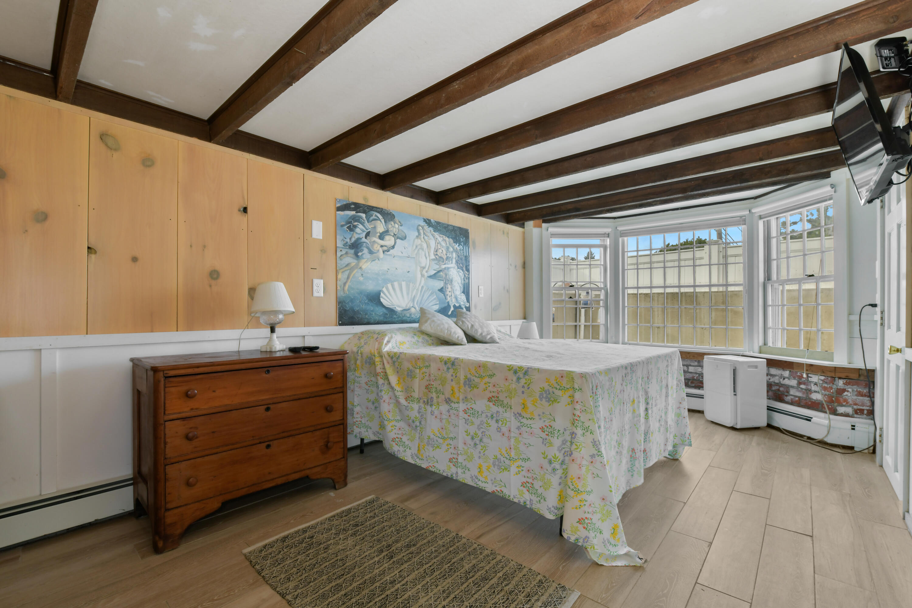 Orleans, Massachusetts 02653, United States, 5 Bedrooms Bedrooms, ,5 BathroomsBathrooms,Residential,Active,42010