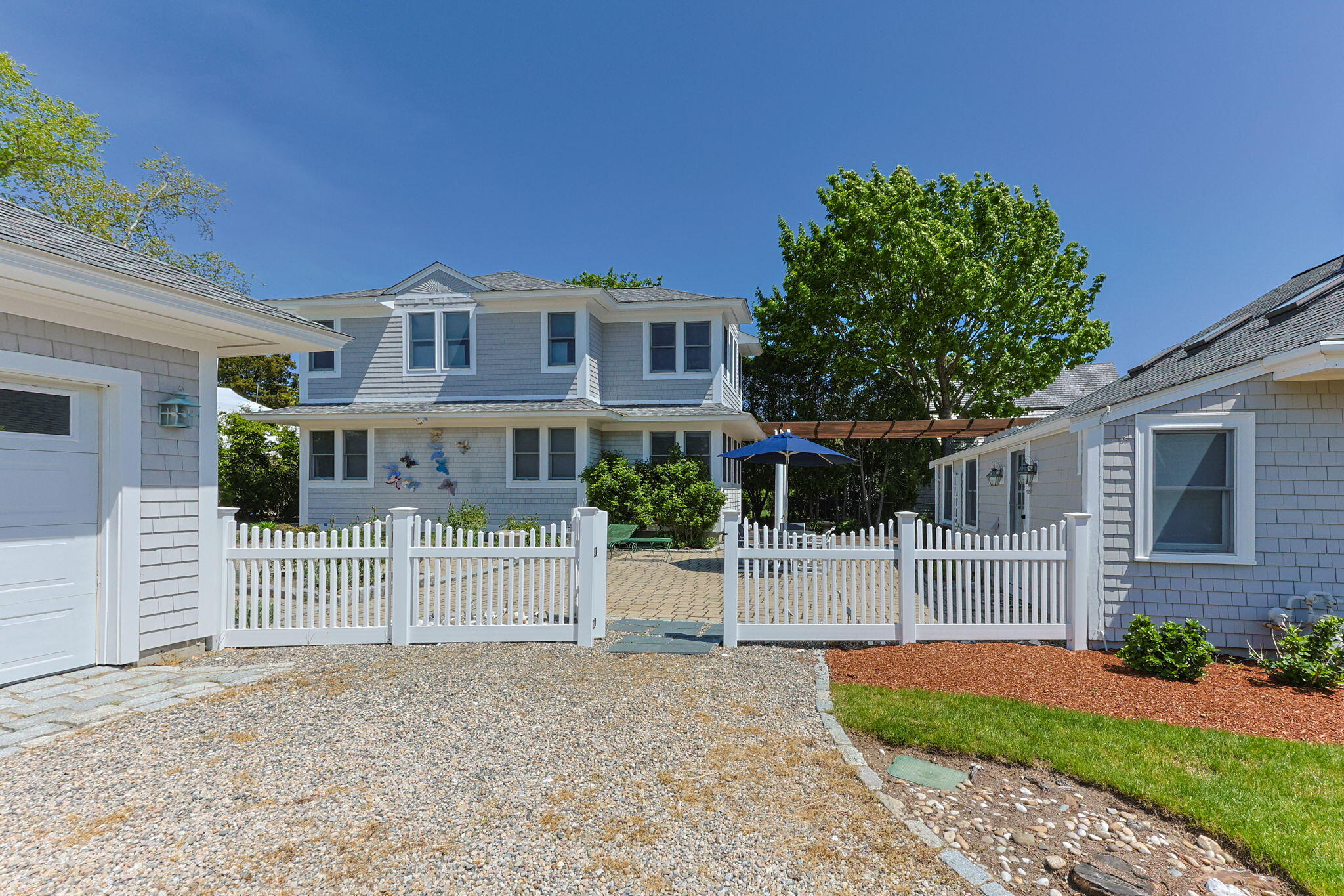 Osterville, Massachusetts 02655, United States, 4 Bedrooms Bedrooms, ,4 BathroomsBathrooms,Residential,Active,134061