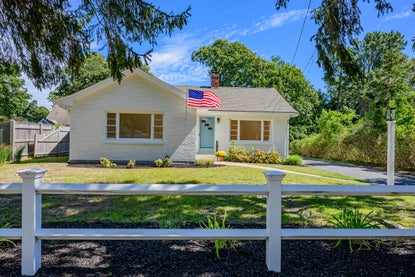 129 Belmont Rd – Investment Home